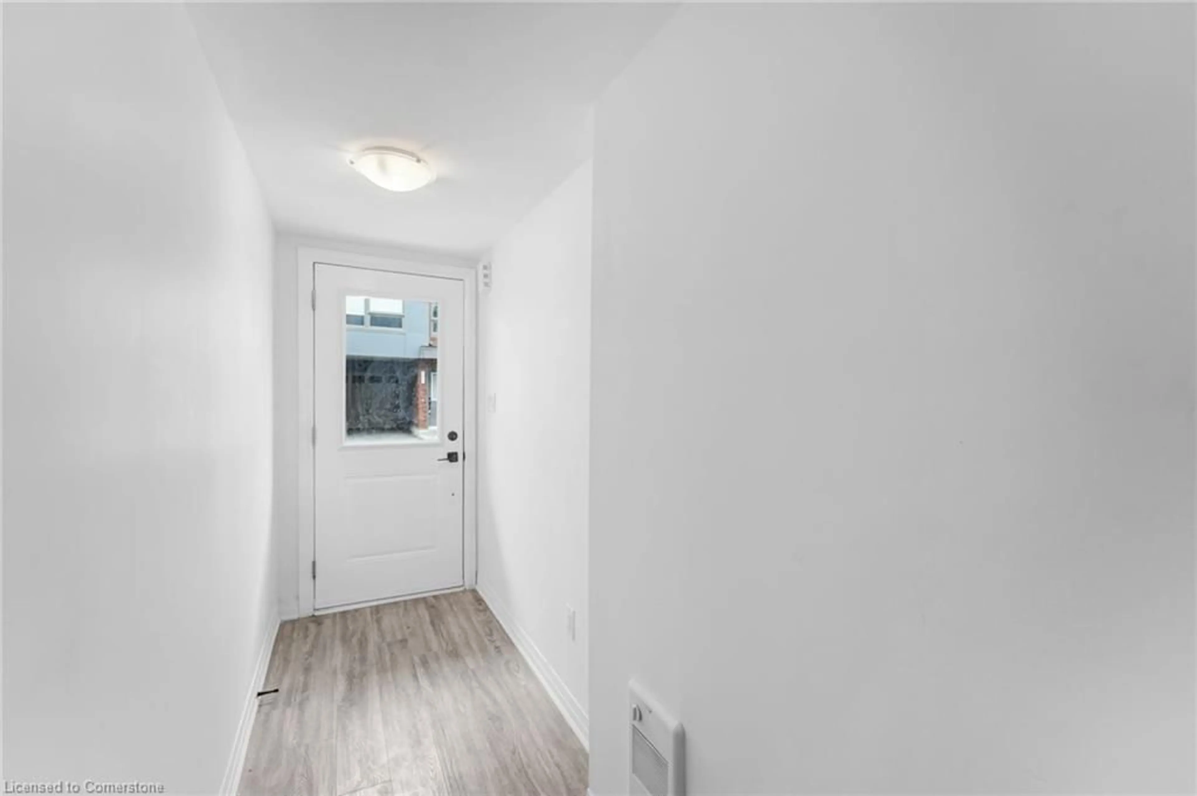 Indoor entryway for 1652 Pleasure Valley Path, Oshawa Ontario L1G 0E3