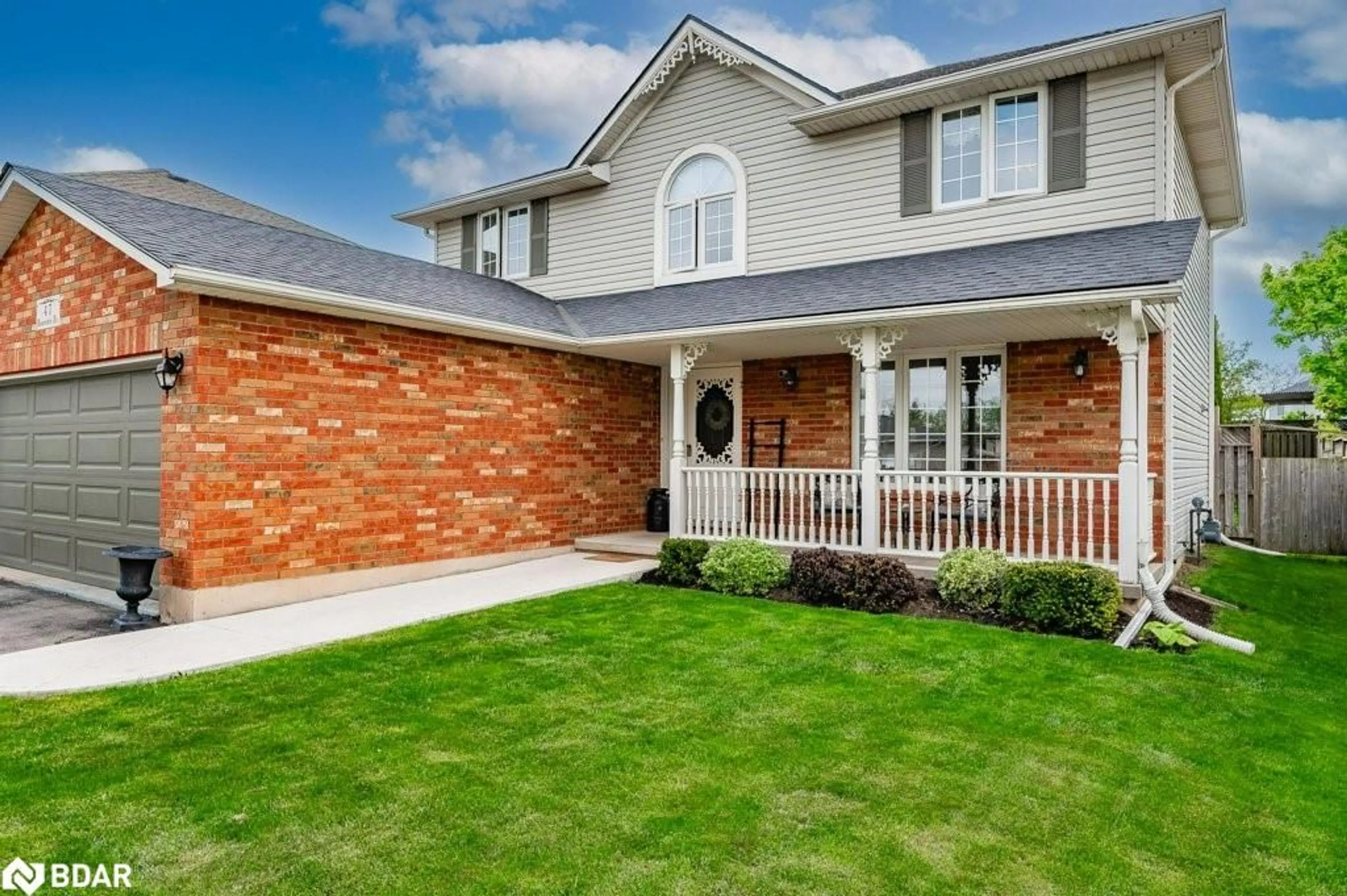 Home with brick exterior material, street for 47 Dunrobin Dr, Haldimand Ontario N3W 2N7