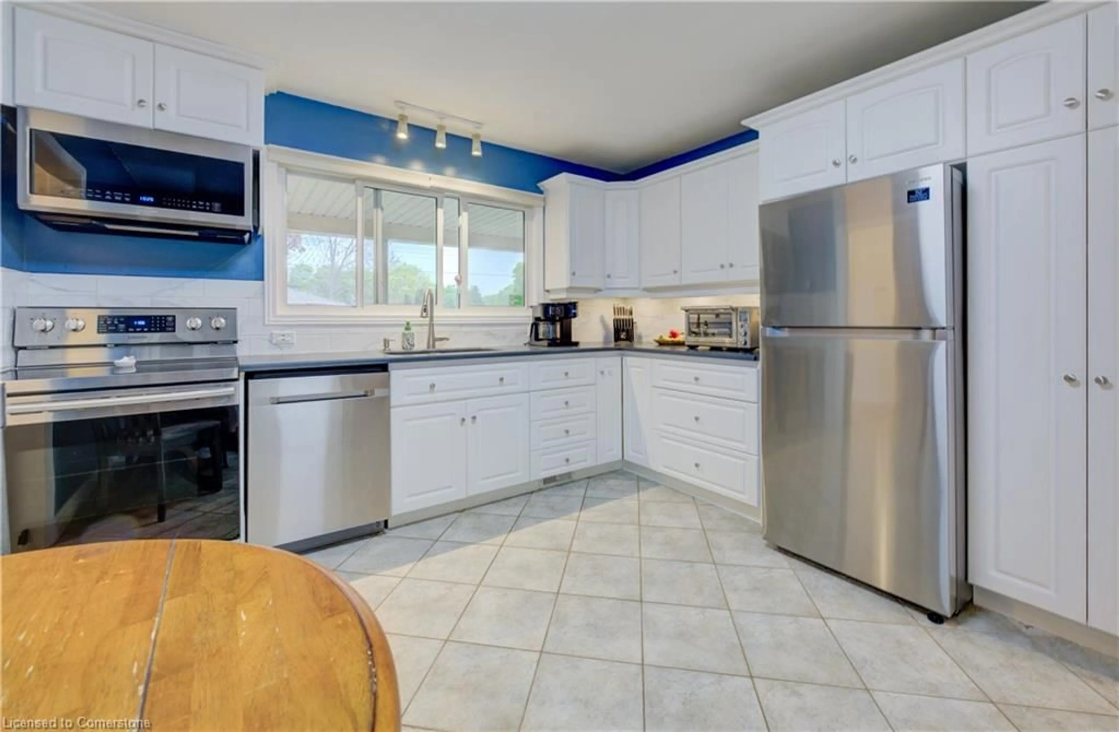 Standard kitchen, ceramic/tile floor for 55 Burbank Rd, Kitchener Ontario N2B 1C9