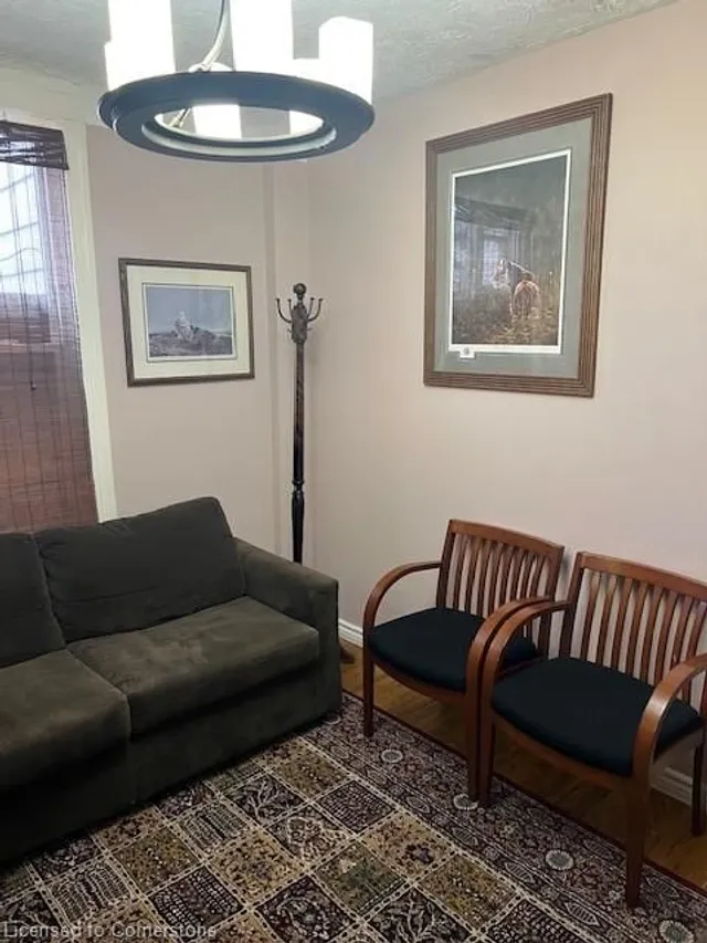 Additional property image - 37 Dundas St