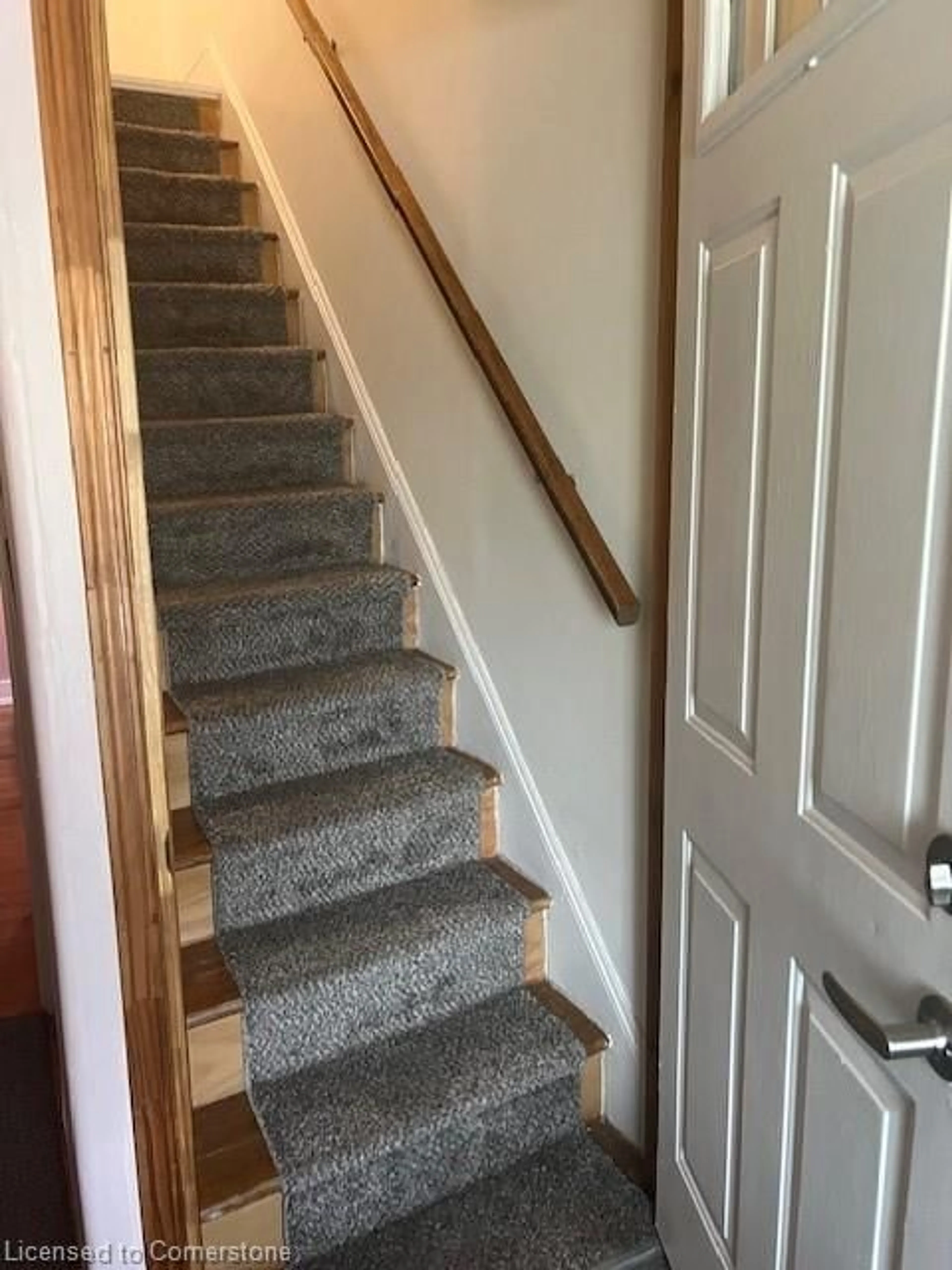Stairs for 37 Dundas St, Dundas Ontario L9H 1A1