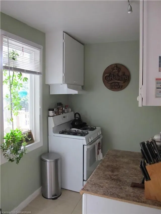 Additional property image - 37 Dundas St