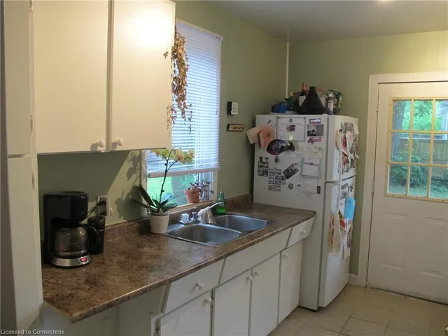 Additional property image - 37 Dundas St