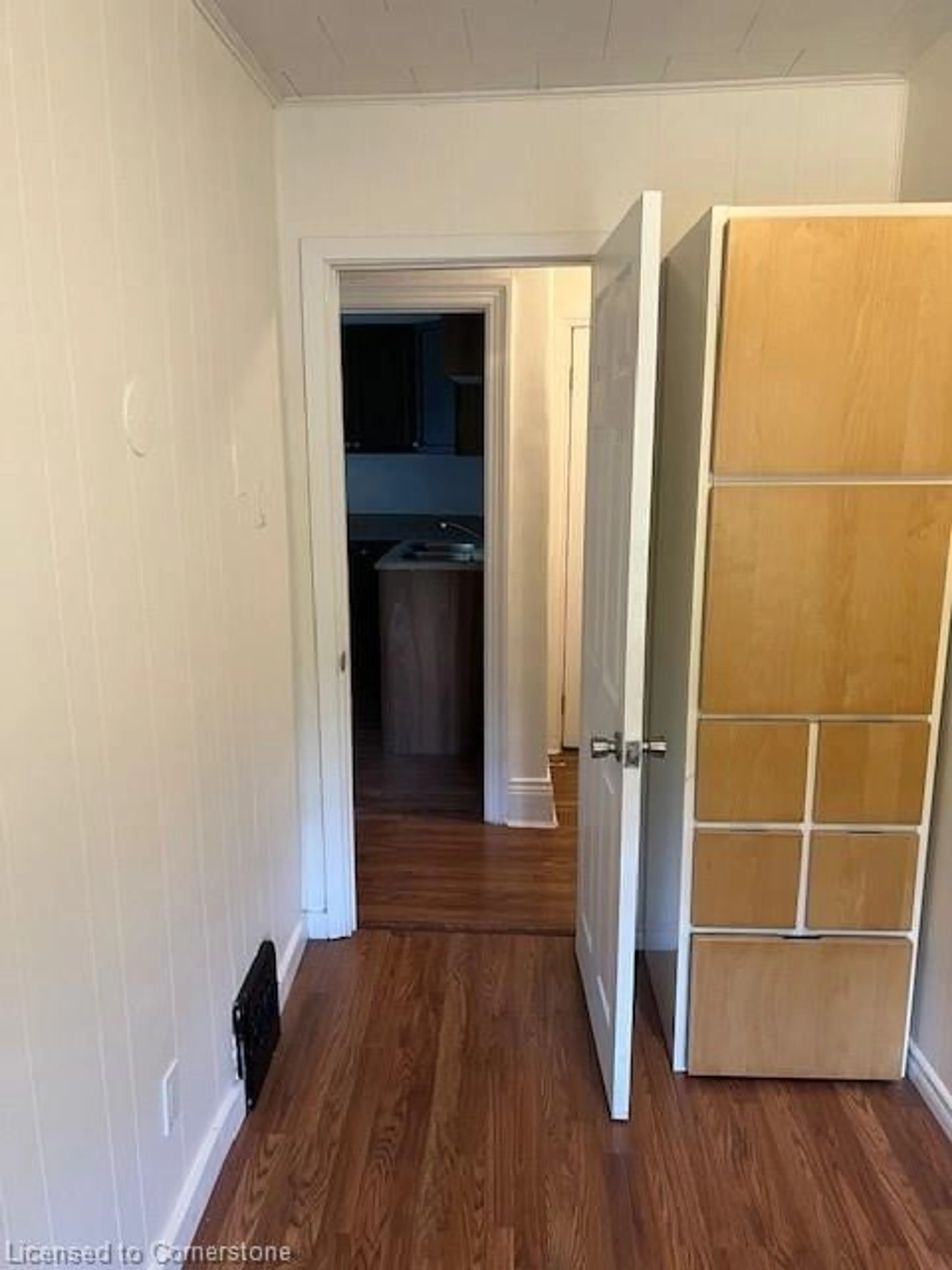 A pic of a room for 37 Dundas St, Dundas Ontario L9H 1A1