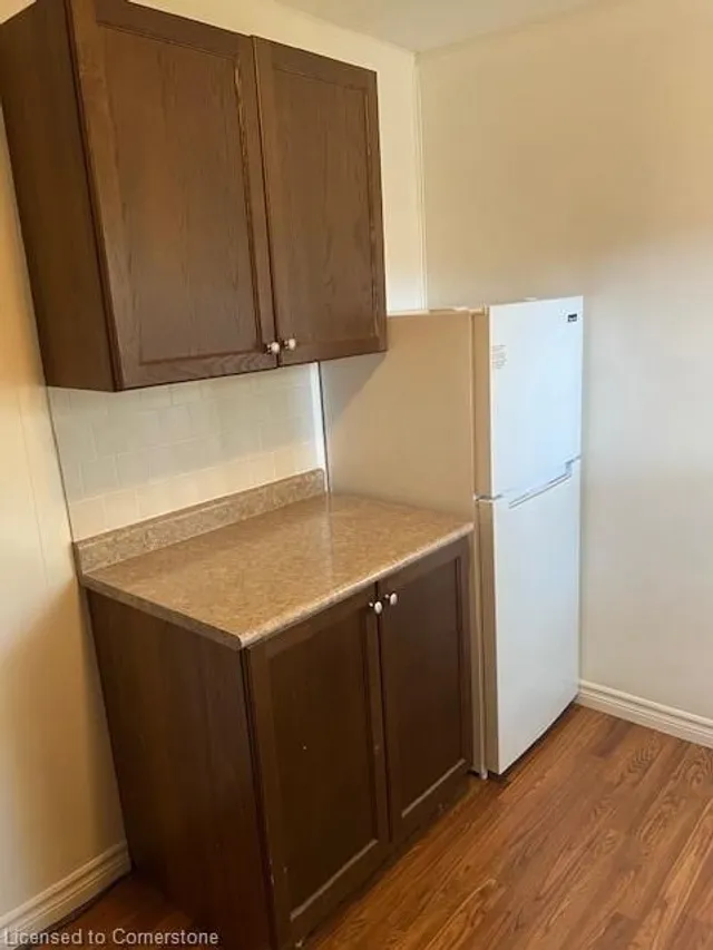 Additional property image - 37 Dundas St