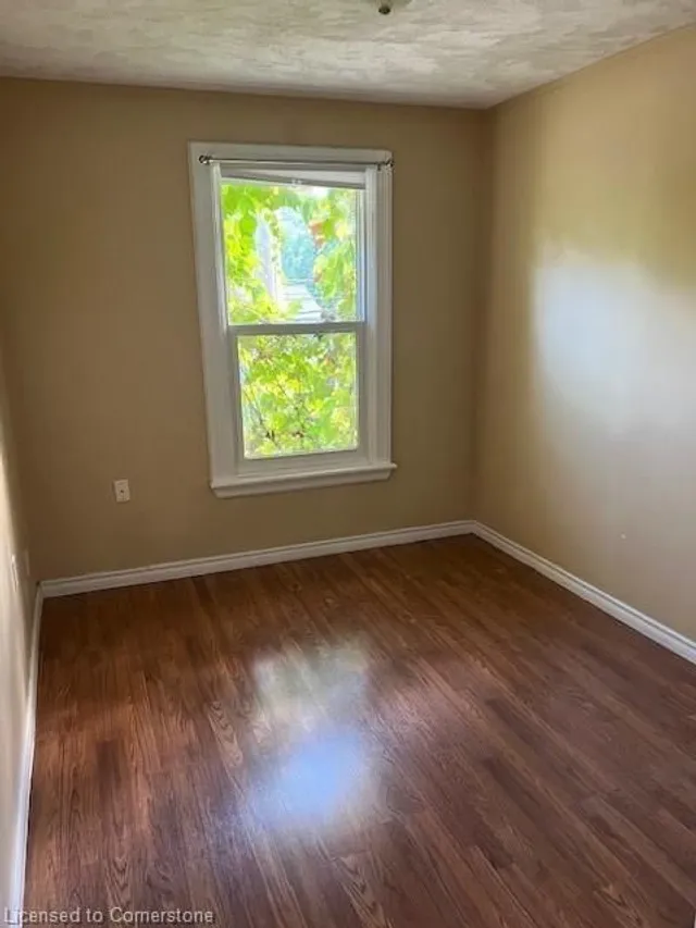 Additional property image - 37 Dundas St