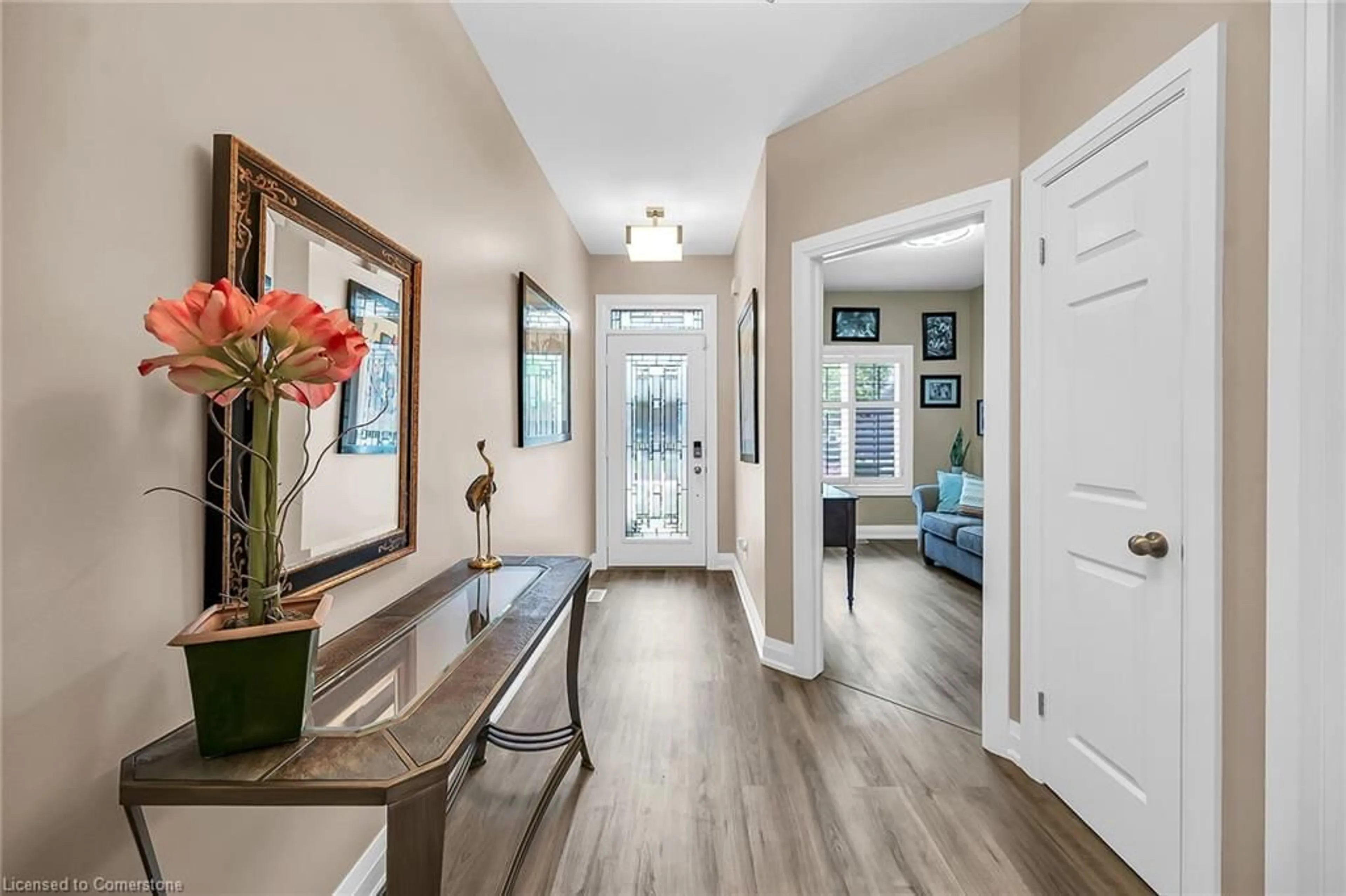 Indoor entryway for 136 Oakhampton Trail, Glanbrook Ontario L9B 0A3