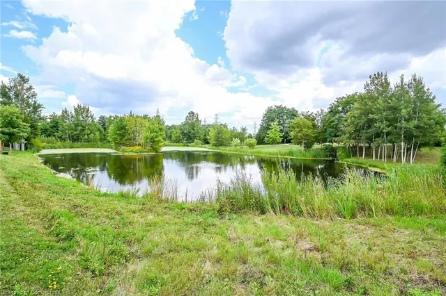 Additional property image - 136 Oakhampton Trail