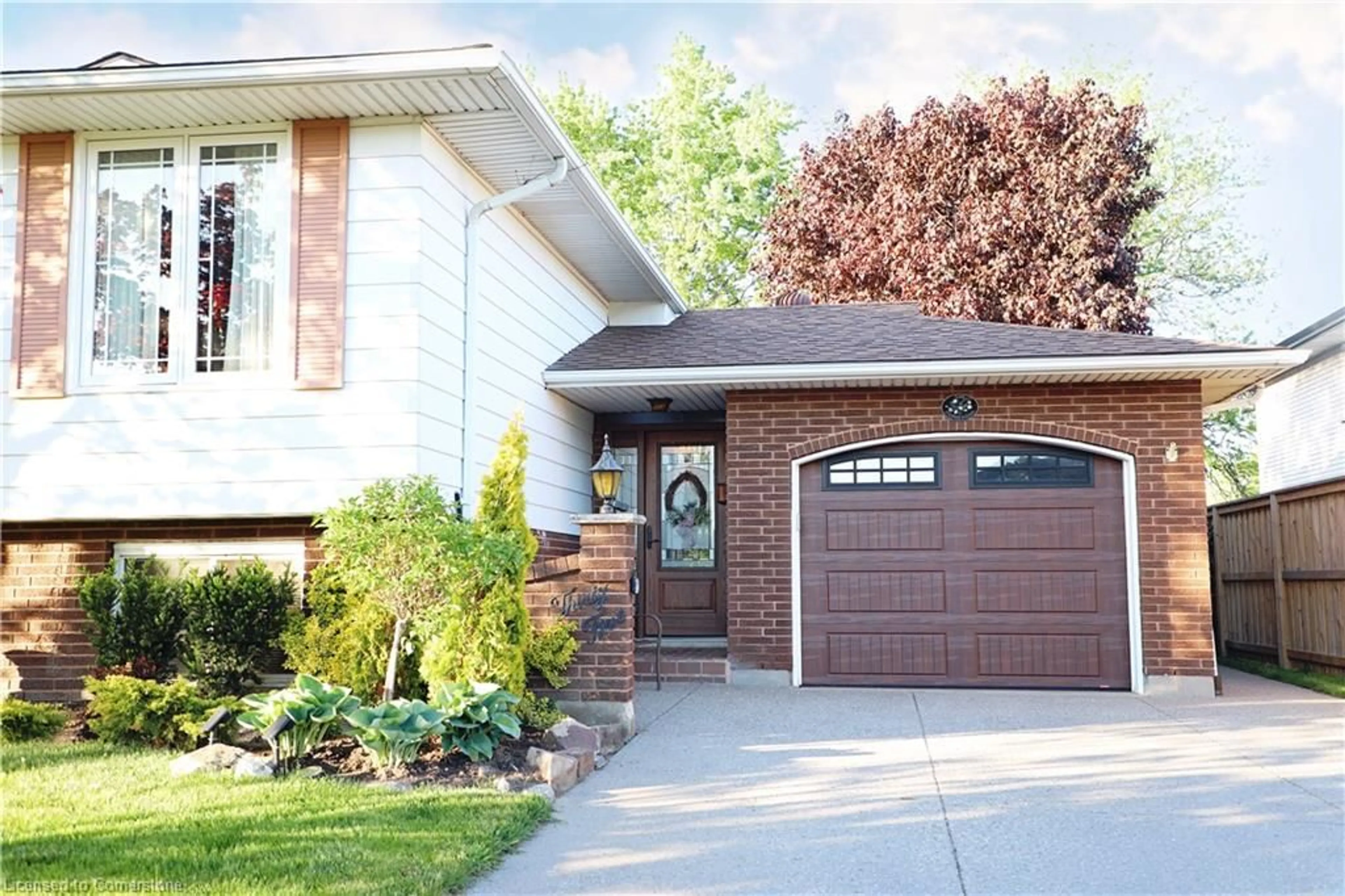 Home with brick exterior material, street for 35 Mcdonagh Cres, Thorold Ontario L2V 4G3