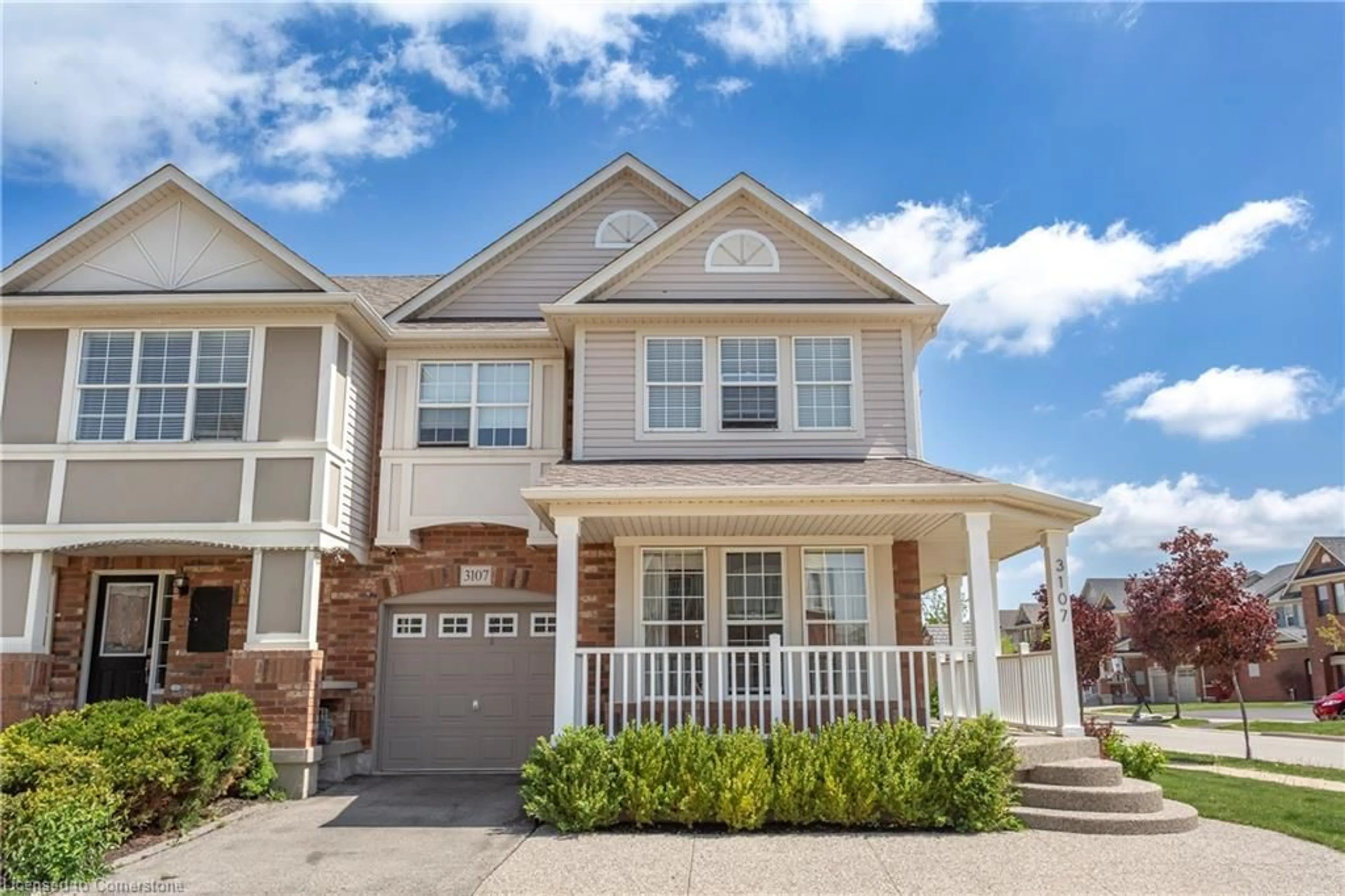 Home with vinyl exterior material, street for 3107 Edgar Ave, Burlington Ontario L7M 0A6