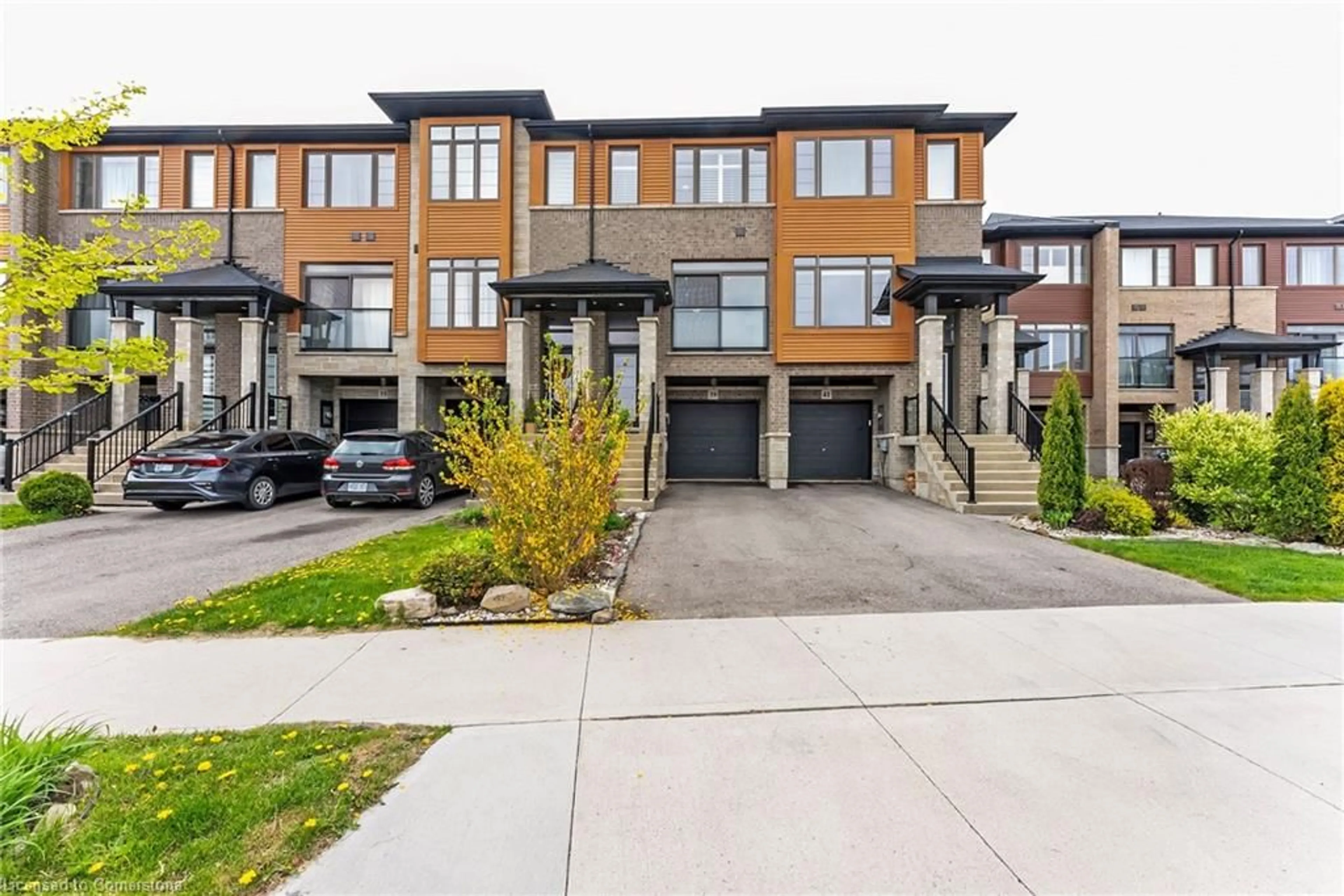 Unknown for 39 Soho St, Hamilton Ontario L8J 0L4