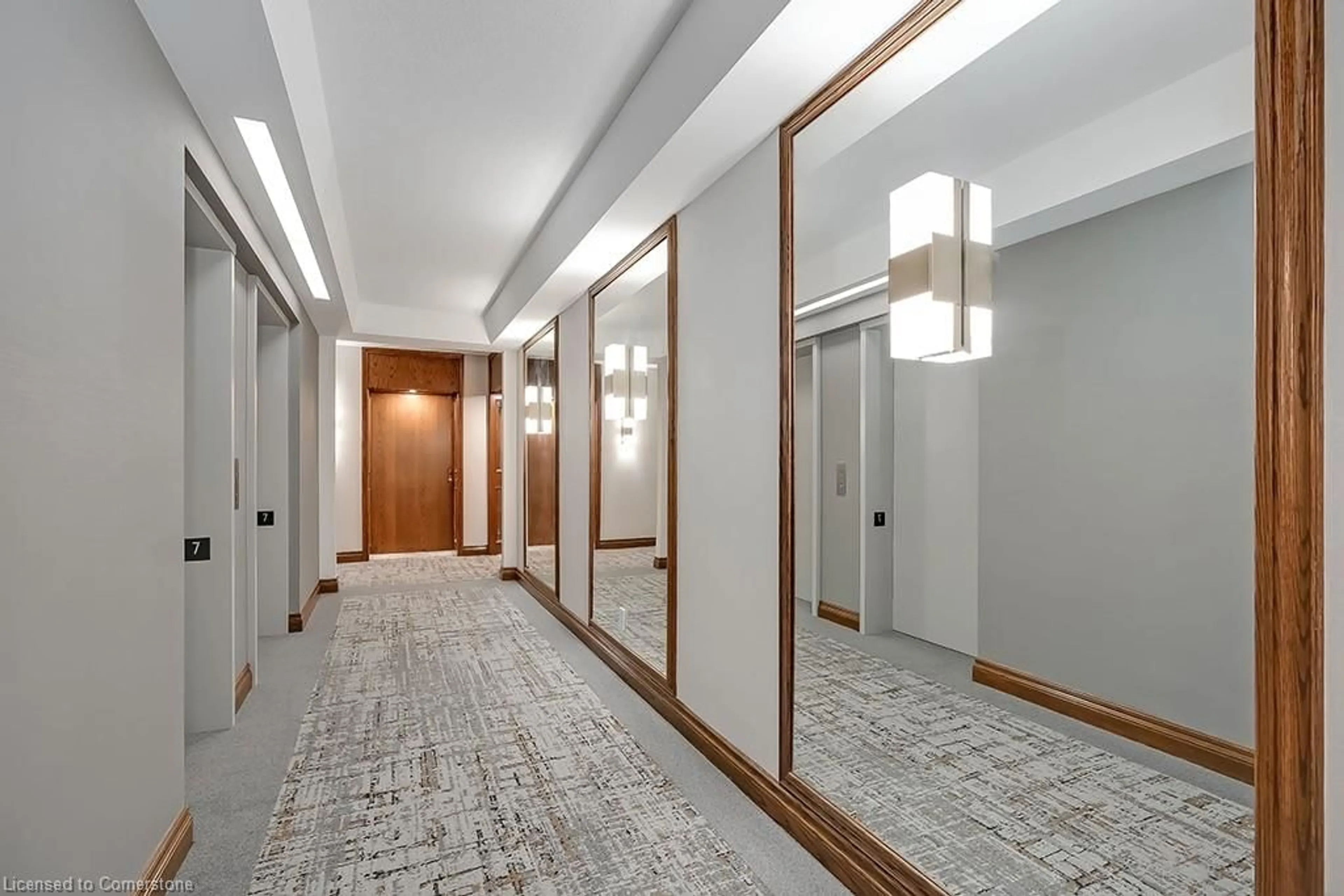 Indoor foyer for 1903 Pilgrims Way #705, Oakville Ontario L6M 2X1