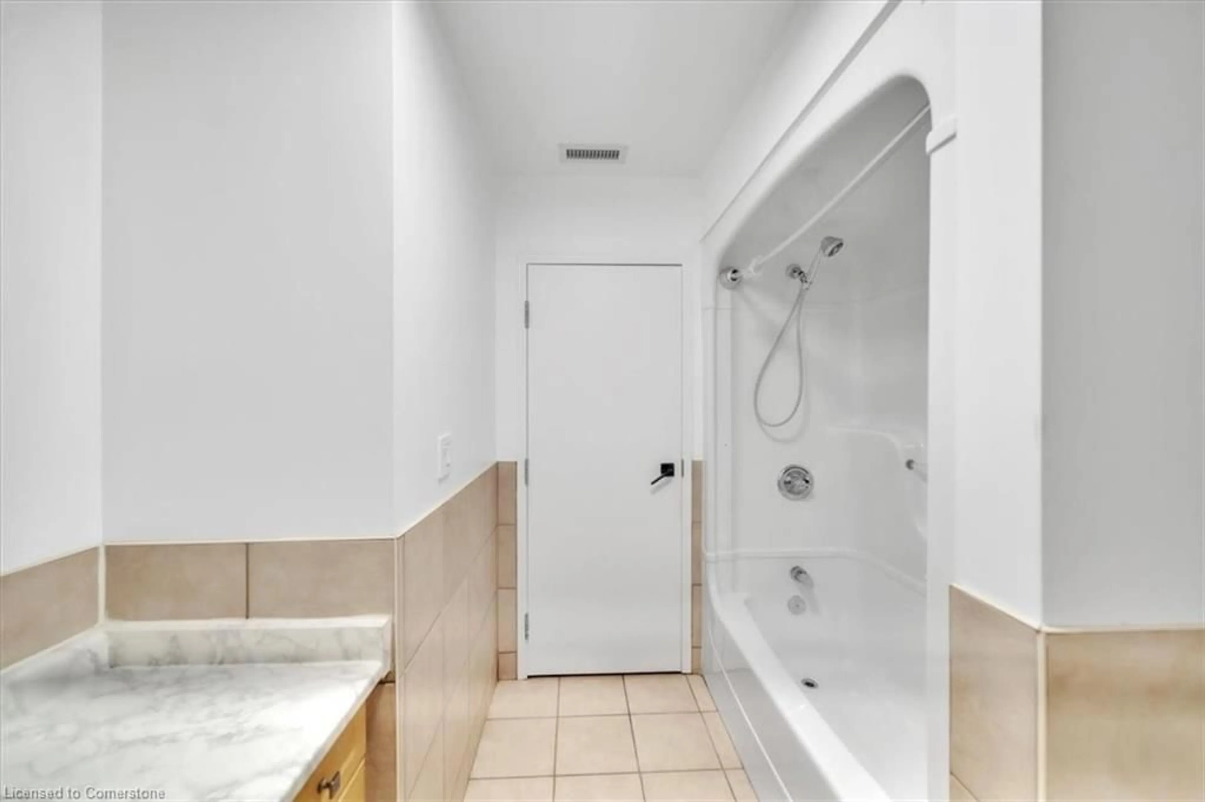 Standard bathroom, ceramic/tile floor for 150 Colborne St St #302, Brantford Ontario N3T 2G6