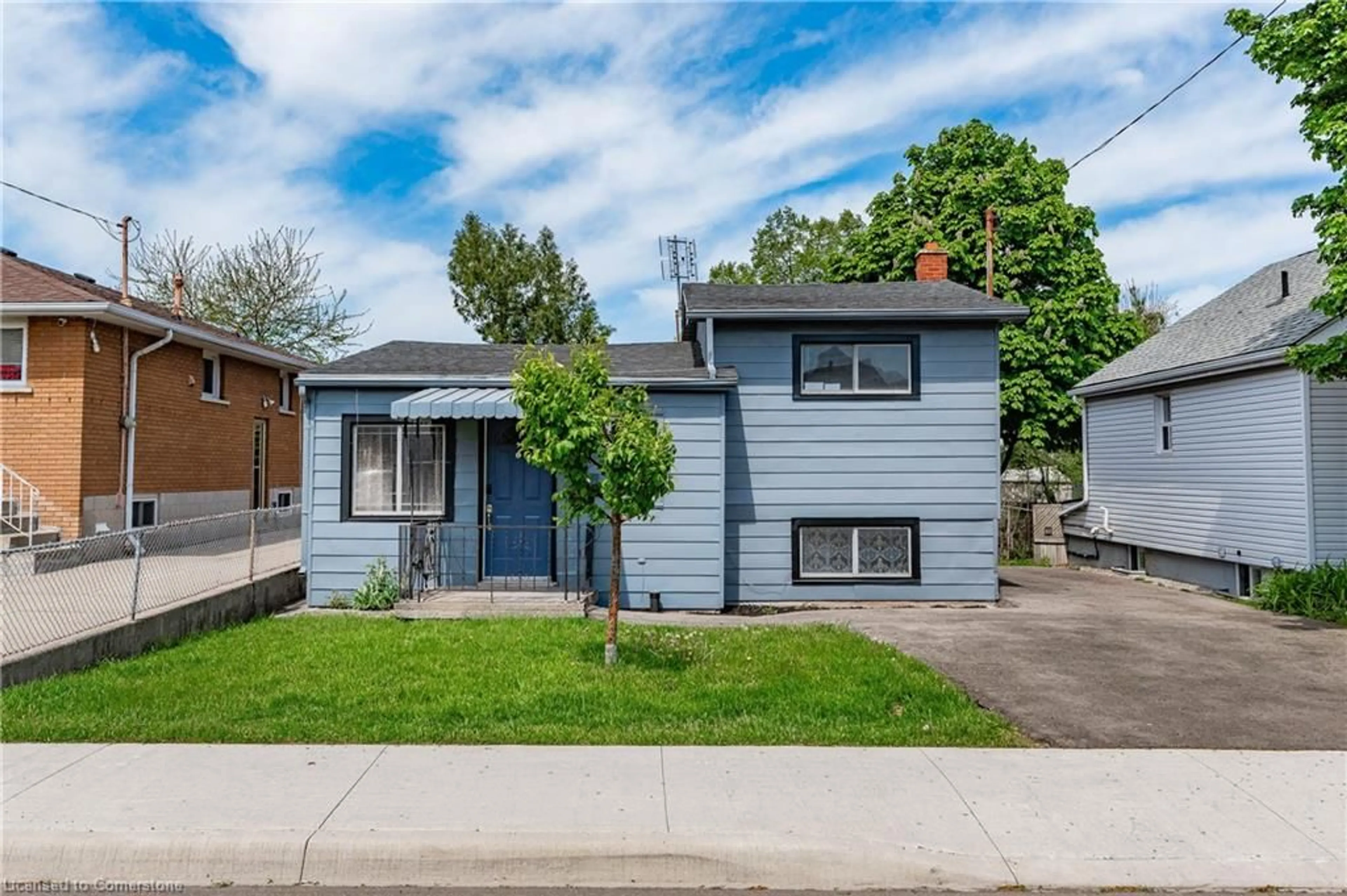 Home with vinyl exterior material, street for 29 Beland Ave, Hamilton Ontario L8H 6B9