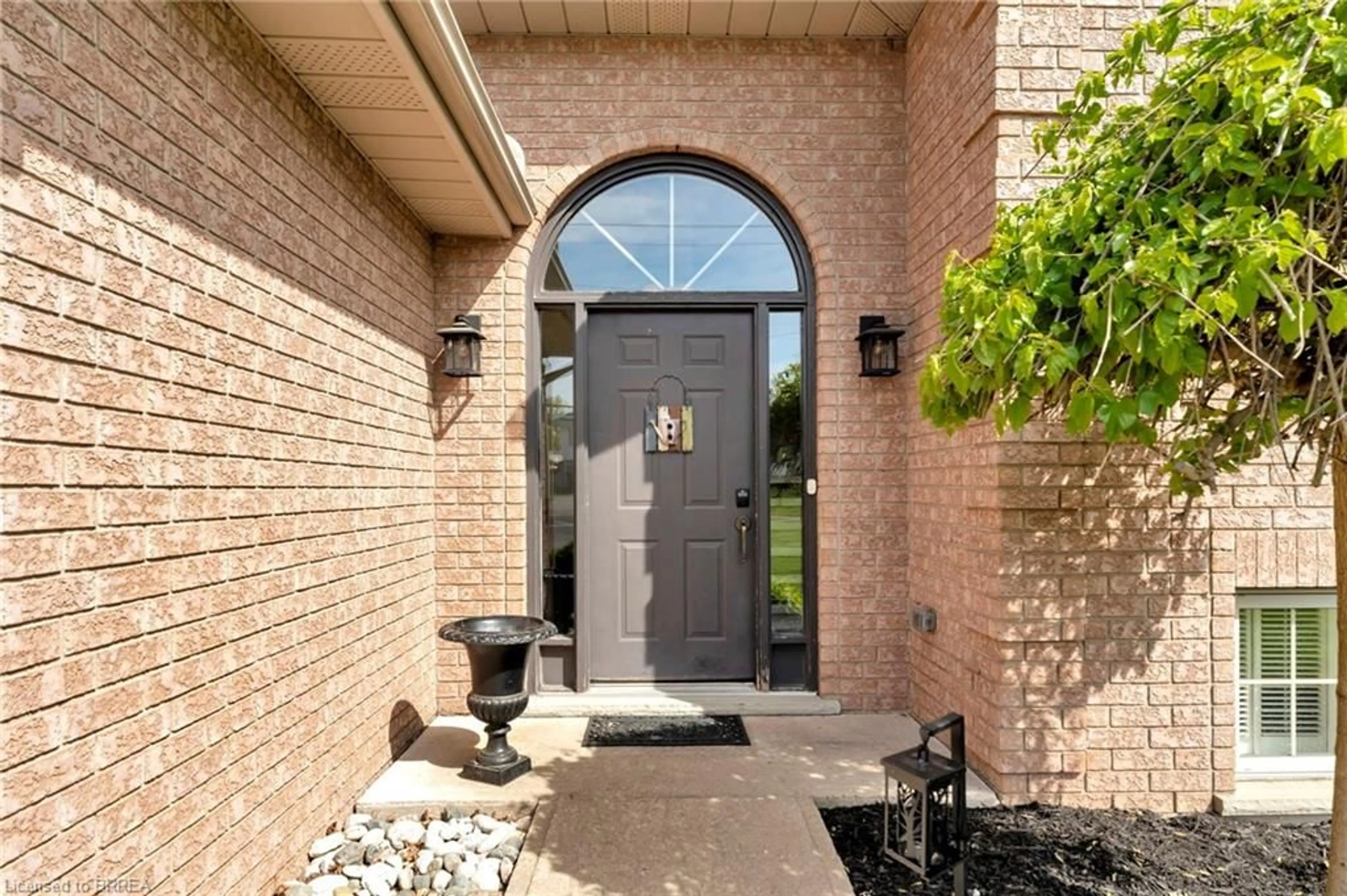 Unknown for 1565 Old Brock St, Vittoria Ontario N0E 1W0