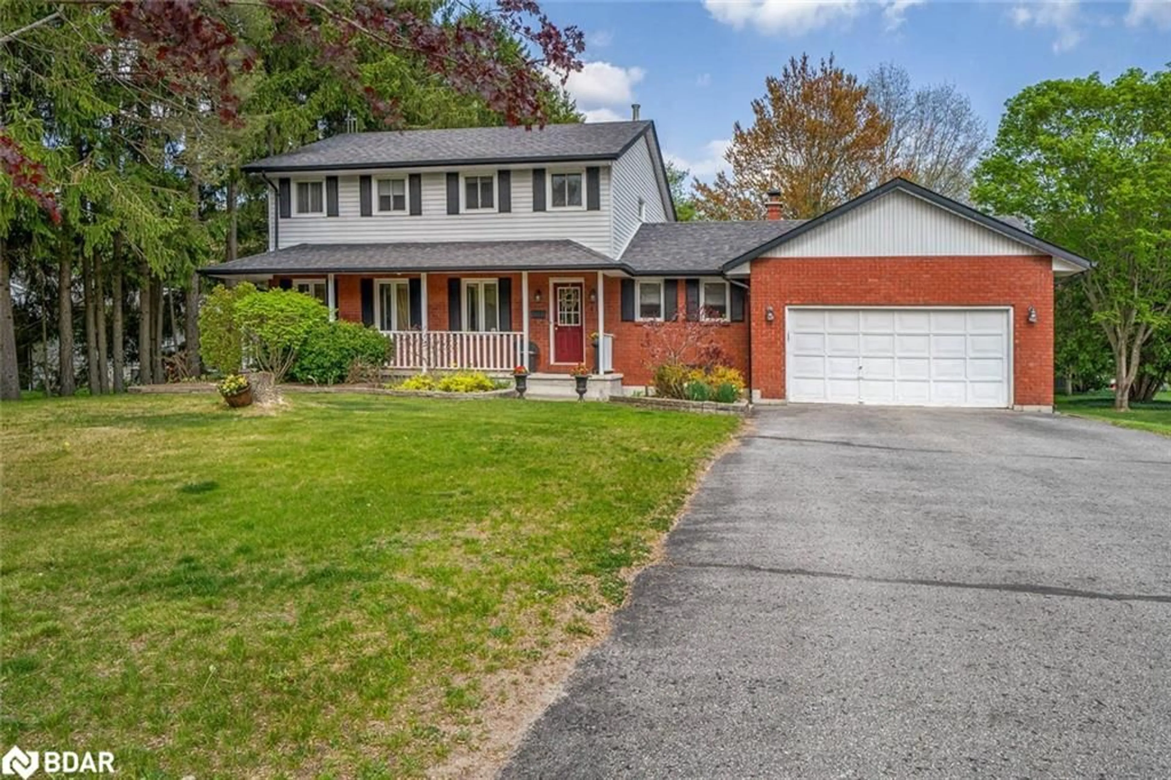 Home with brick exterior material, street for 41 Lawrence Avenue, Minesing Ontario L9X 0C6