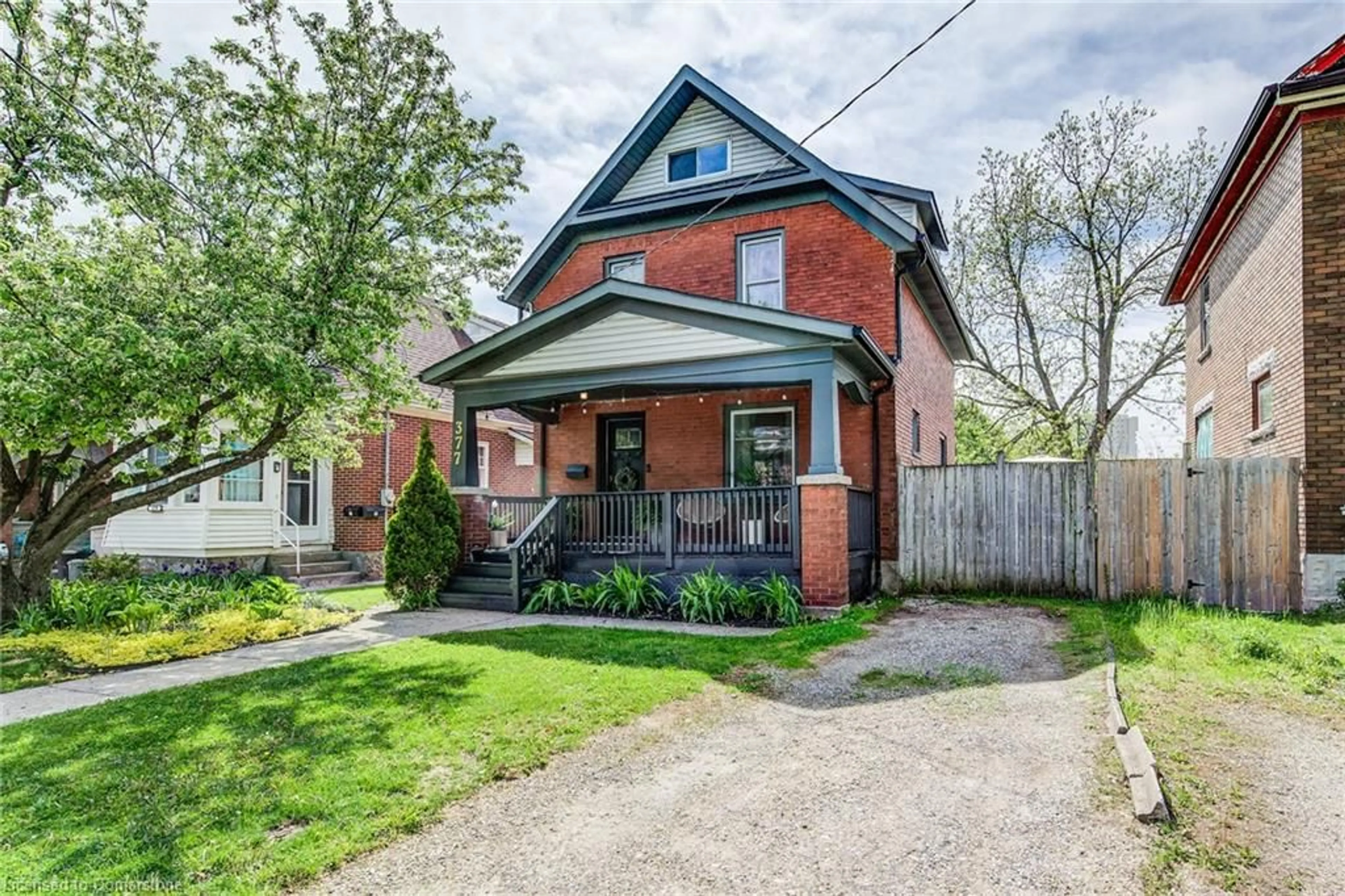 Home with brick exterior material, street for 377 Wellington St, Kitchener Ontario N2H 5L1