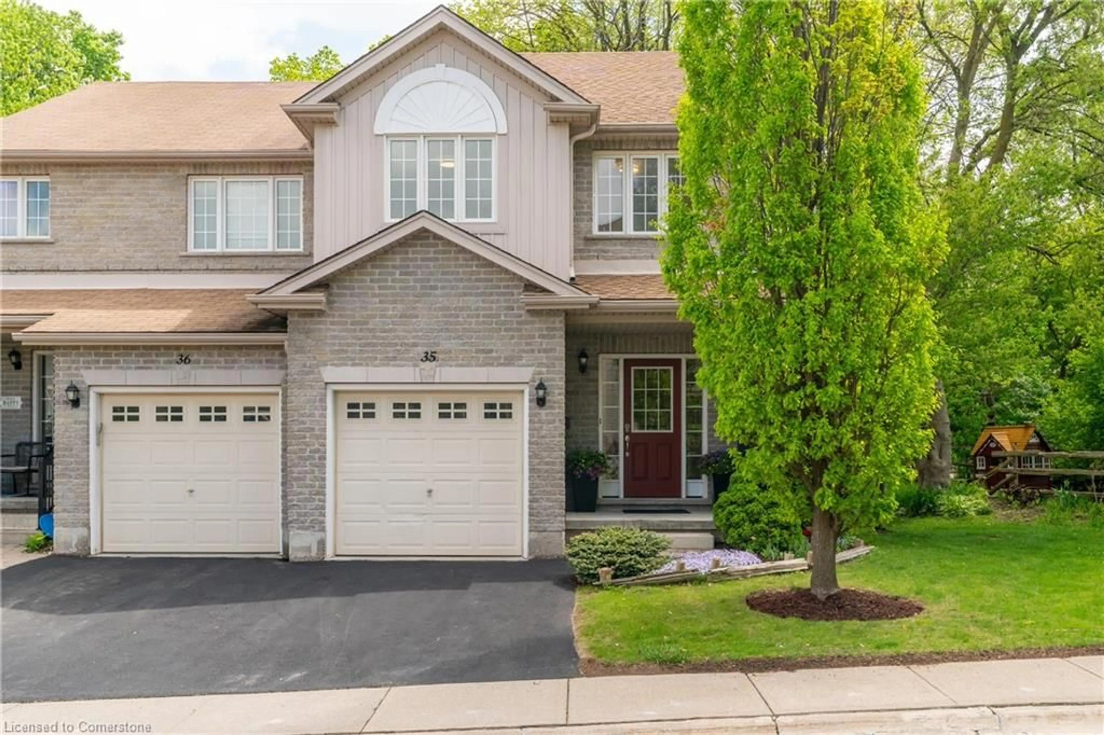 Home with brick exterior material, street for 105 Pinnacle Dr #35, Kitchener Ontario N2P 1B8