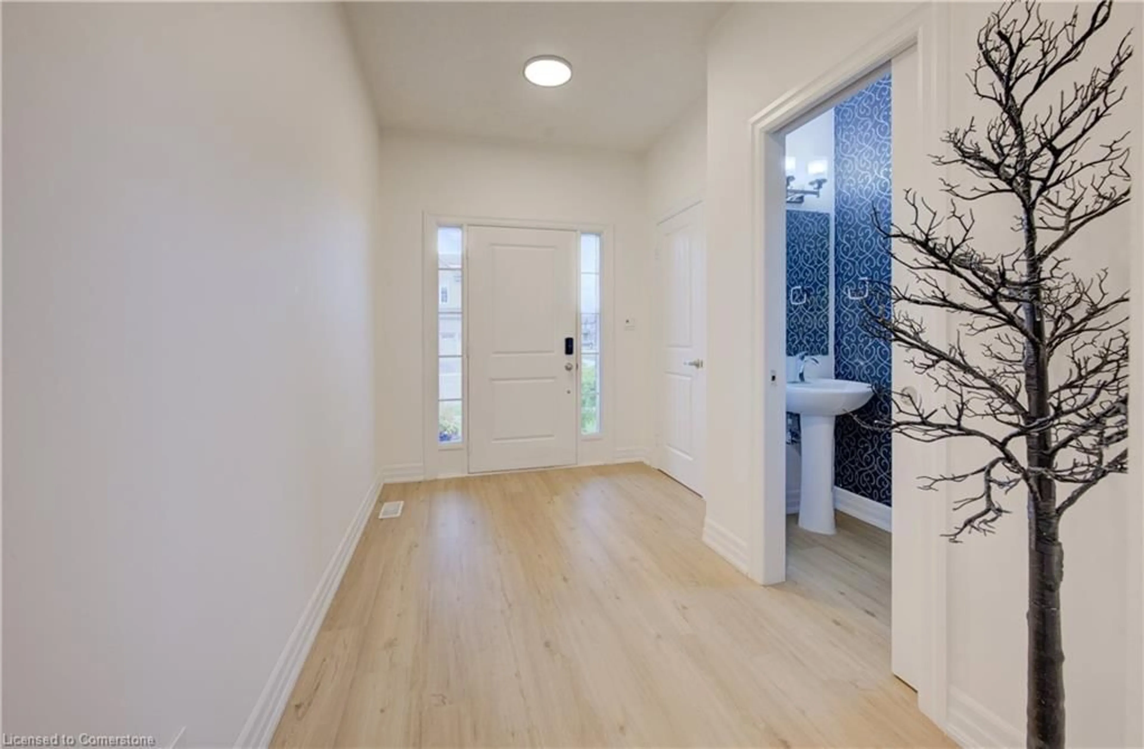 Indoor entryway for 275 Falconridge Dr, Kitchener Ontario N2K 0C5