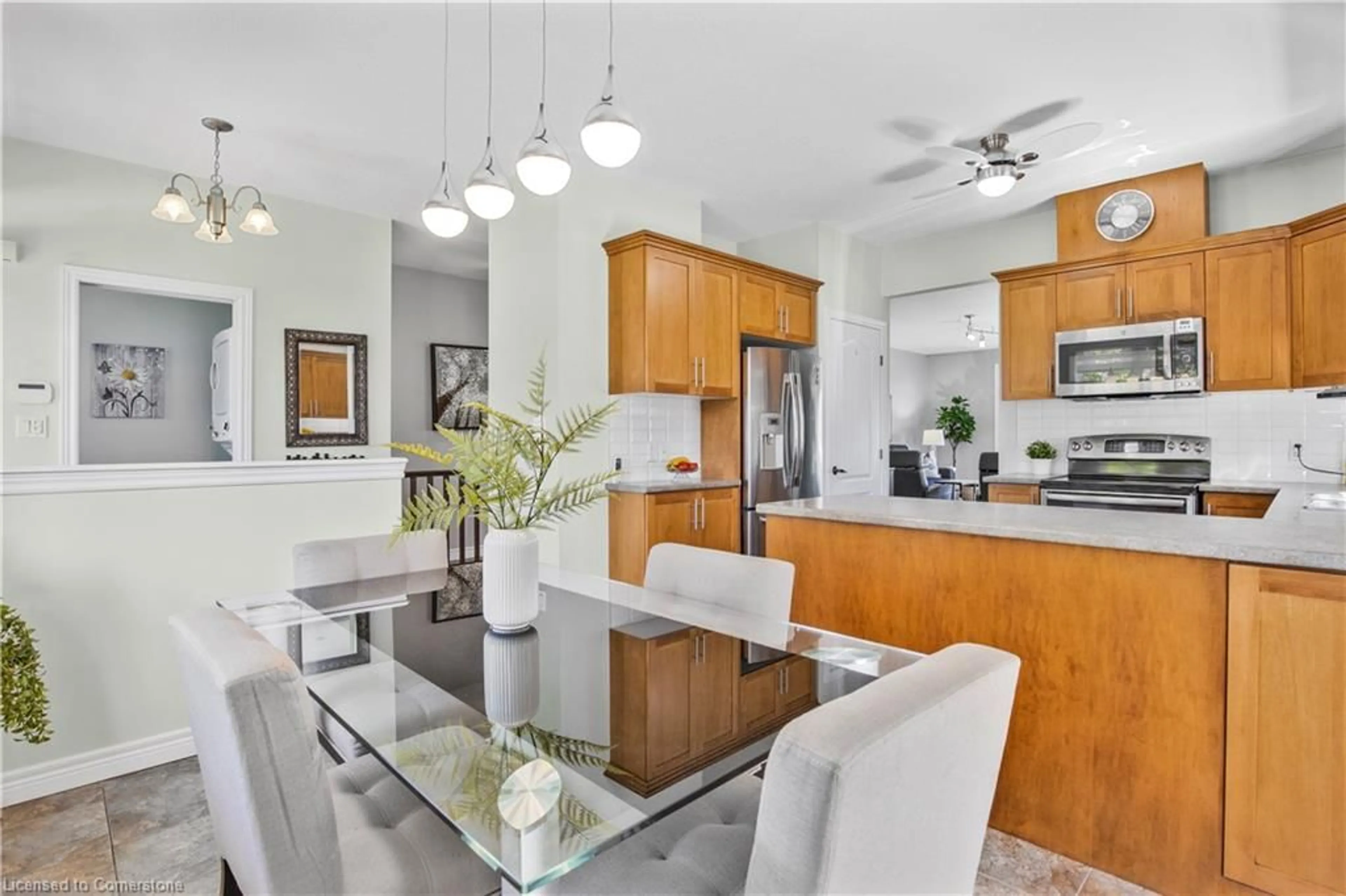 Open concept kitchen, unknown for 11 Hillgartner Lane, Binbrook Ontario L0R 1C0