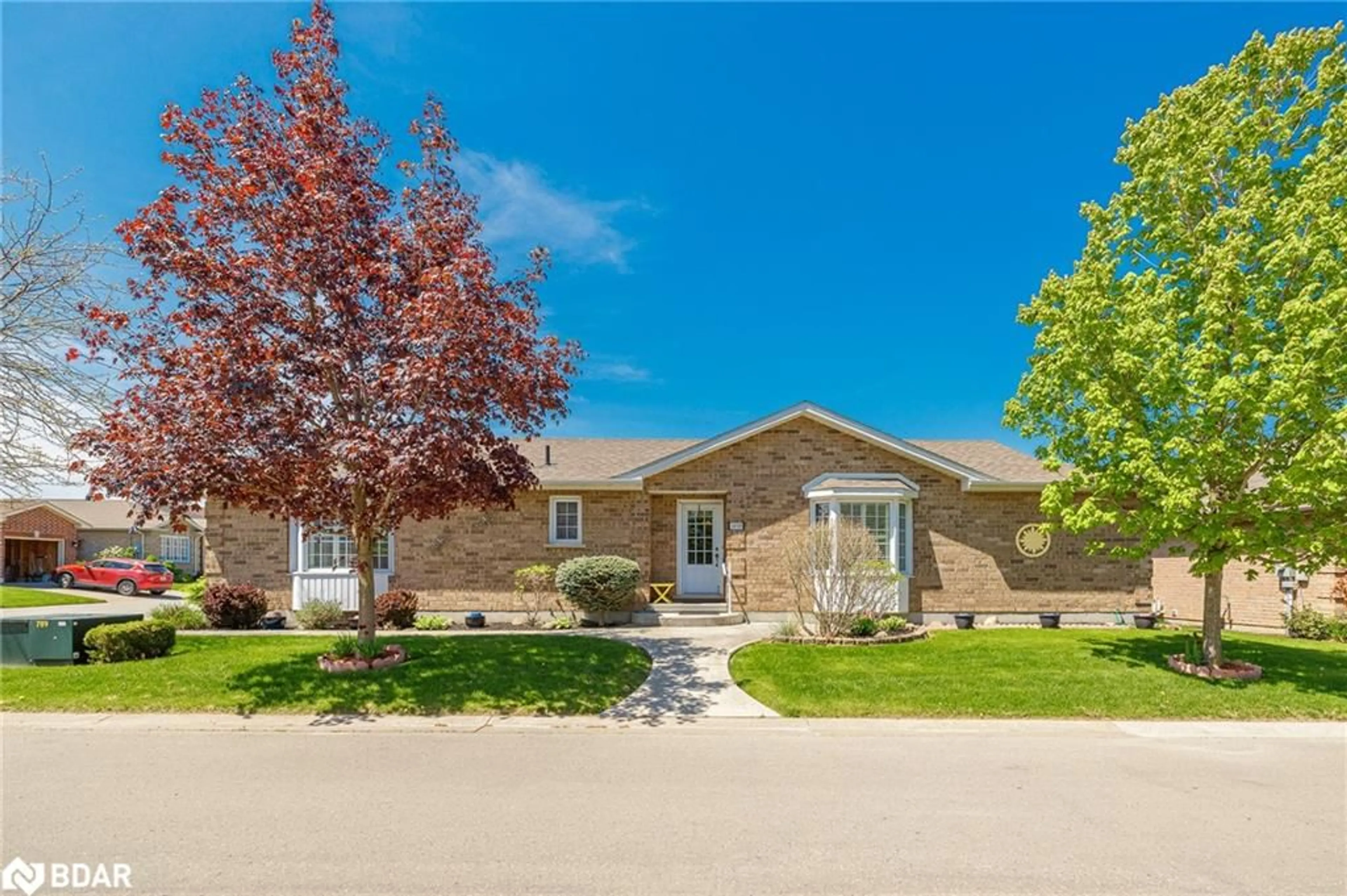 Home with brick exterior material, street for 3959 Durban Lane, Vineland Ontario L0R 2C0