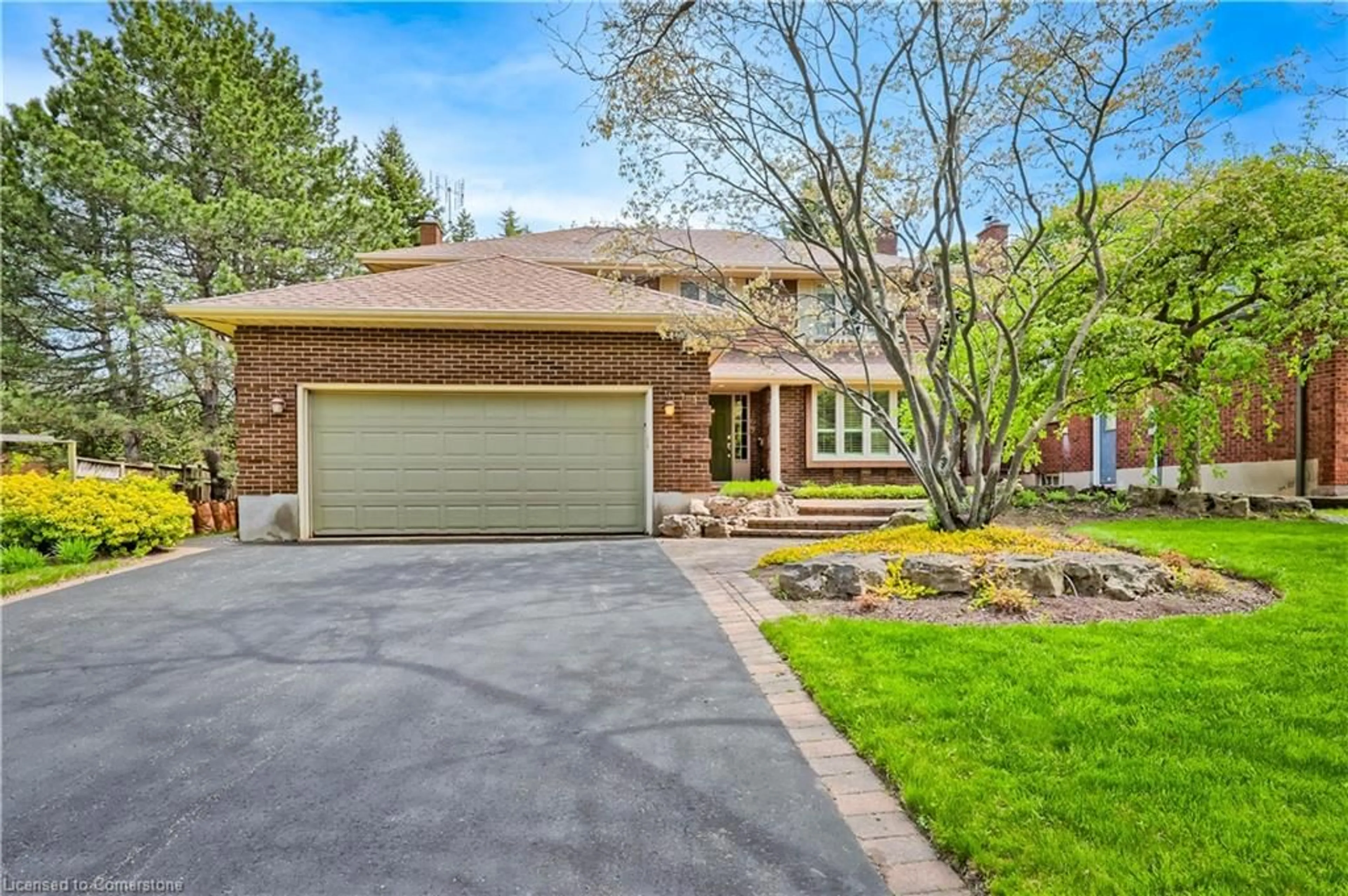 Home with brick exterior material, street for 109 Sandy Ridge Pl, Waterloo Ontario N2T 1C5
