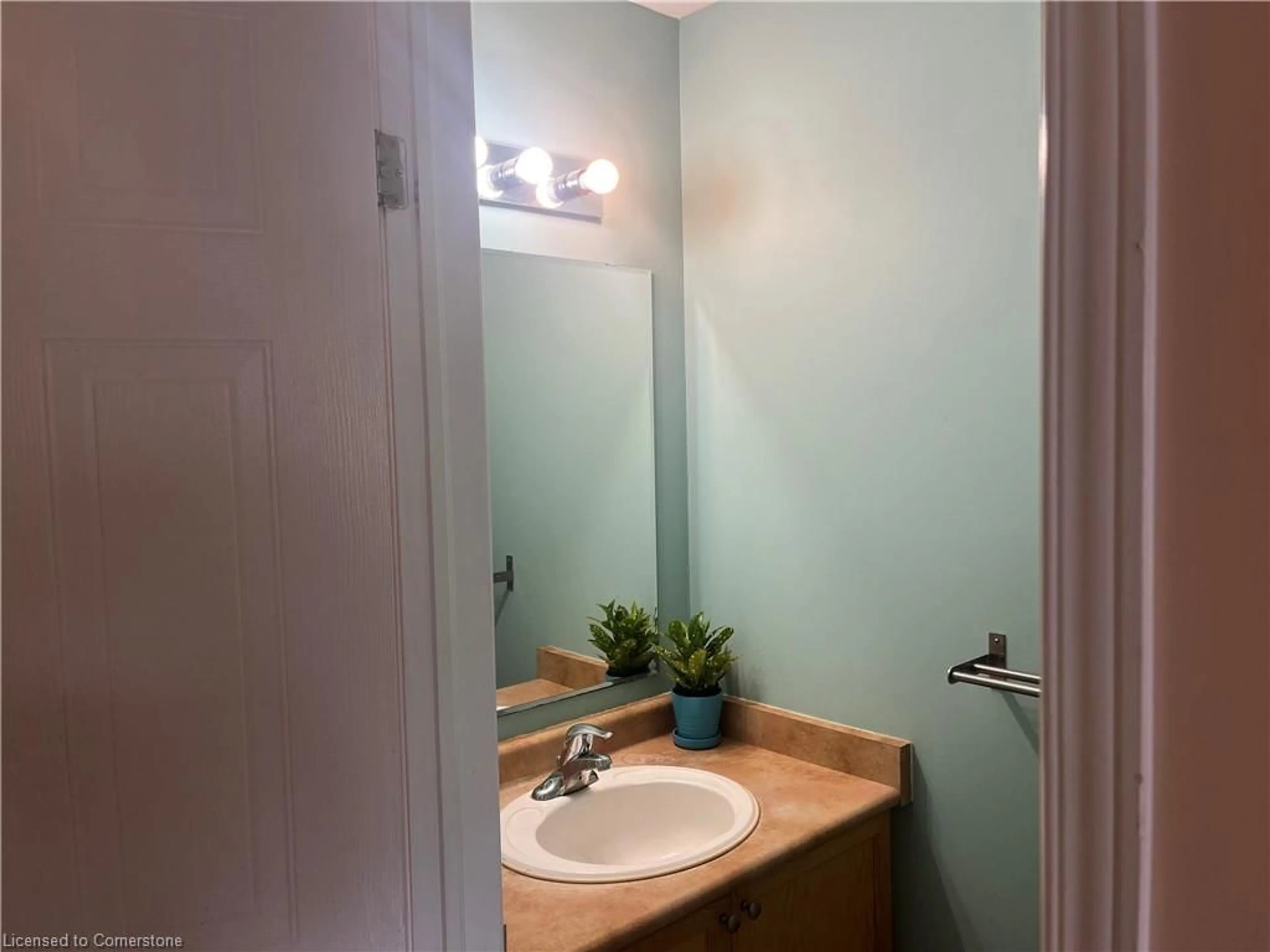Standard bathroom, unknown for 30 Imperial Rd S Rd #11, Guelph Ontario N1K 1Y2