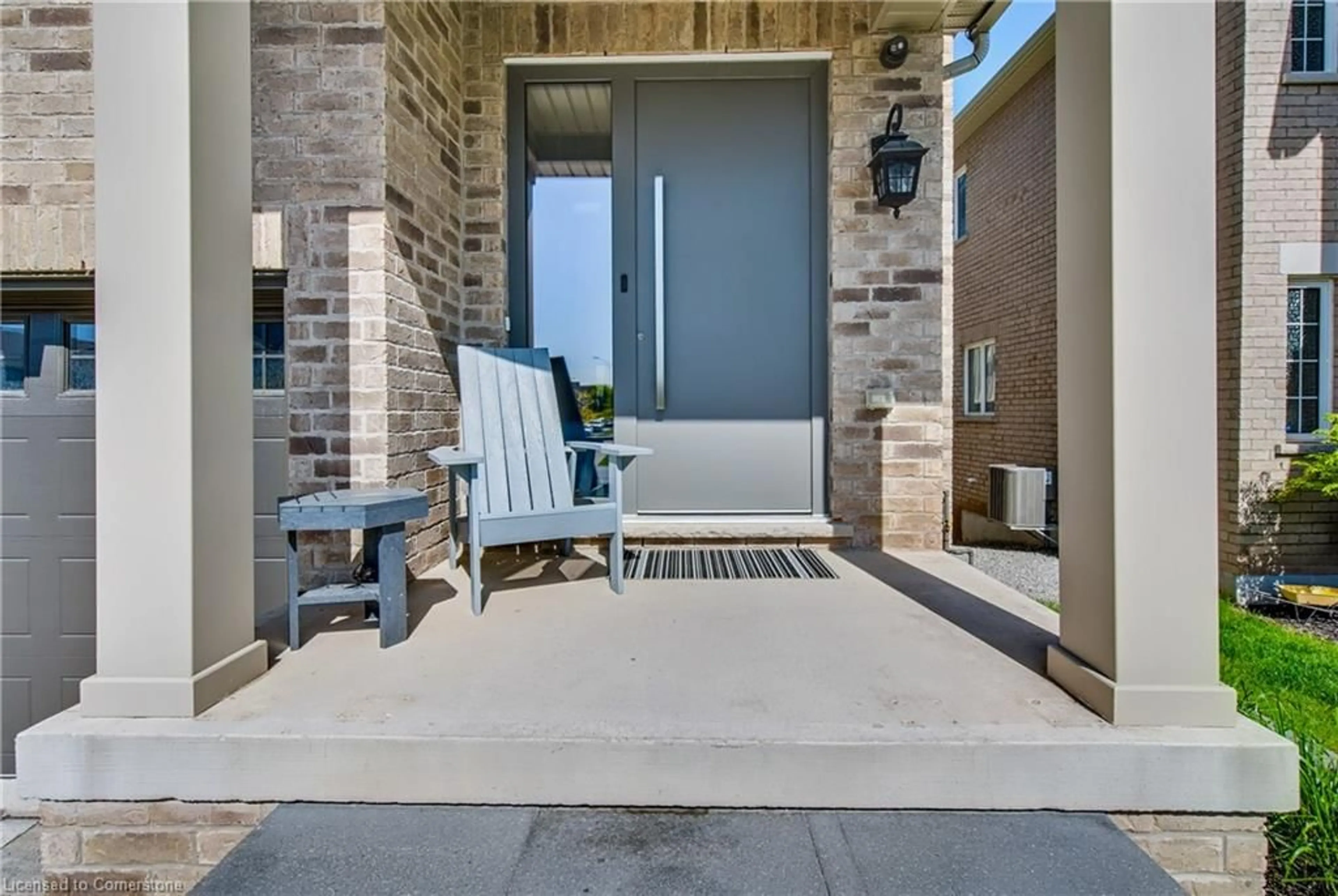 Indoor entryway for 4051 Fracchioni Dr, Beamsville Ontario L3J 0R5