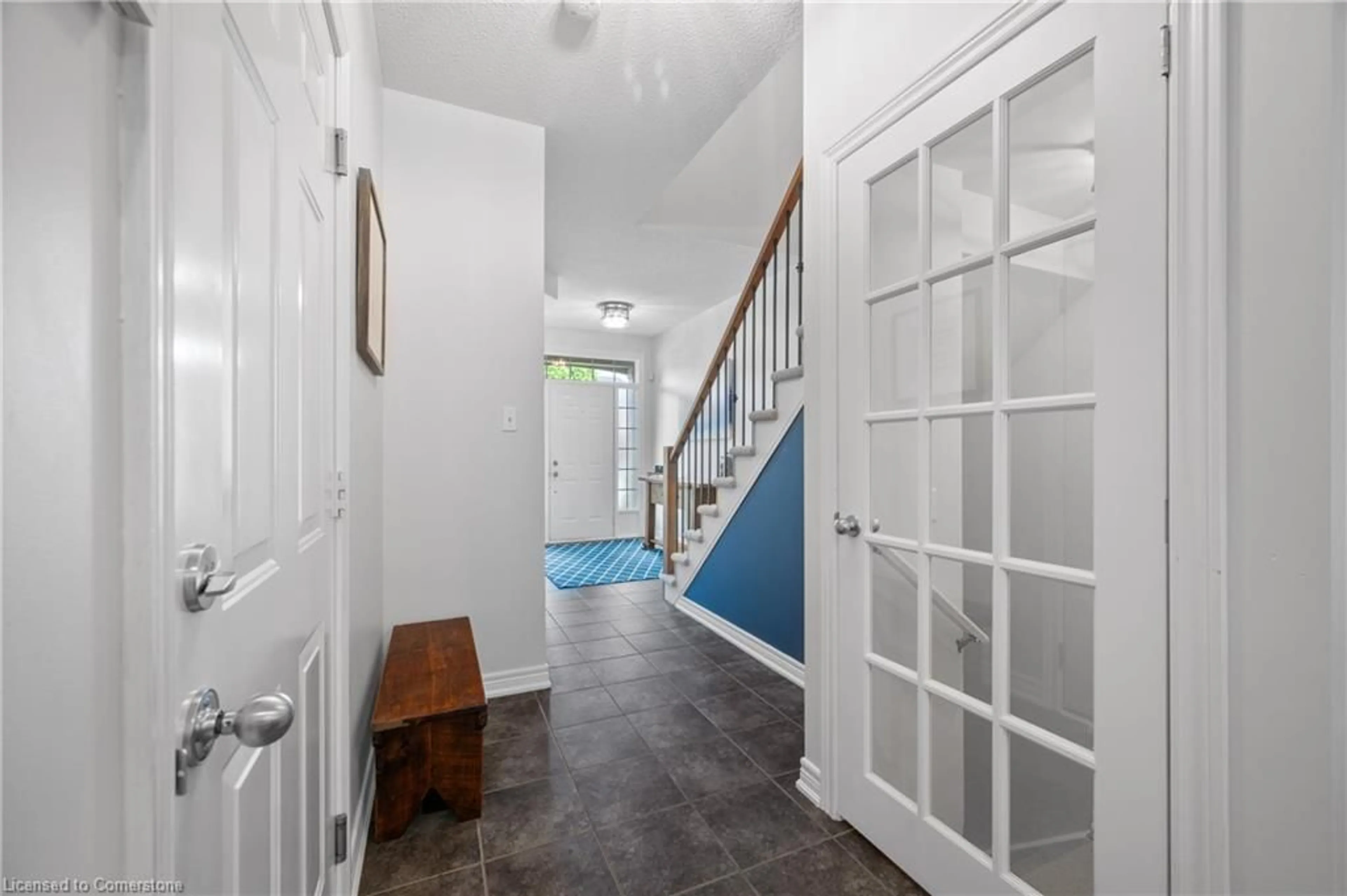Indoor entryway for 5196 Dryden Ave, Burlington Ontario L7L 7J2