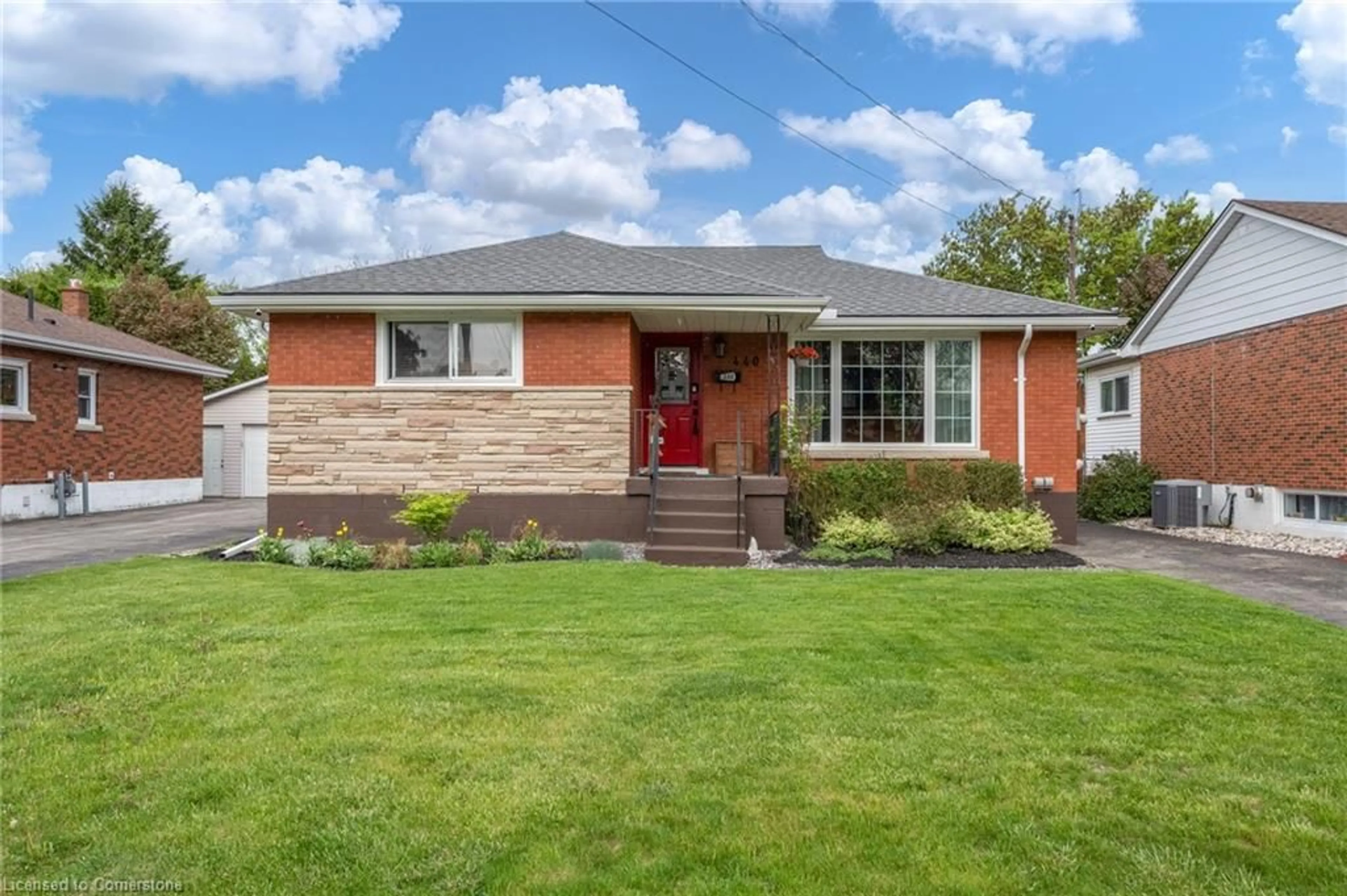 Home with brick exterior material, street for 440 Upper Kenilworth Ave, Hamilton Ontario L8T 4G6