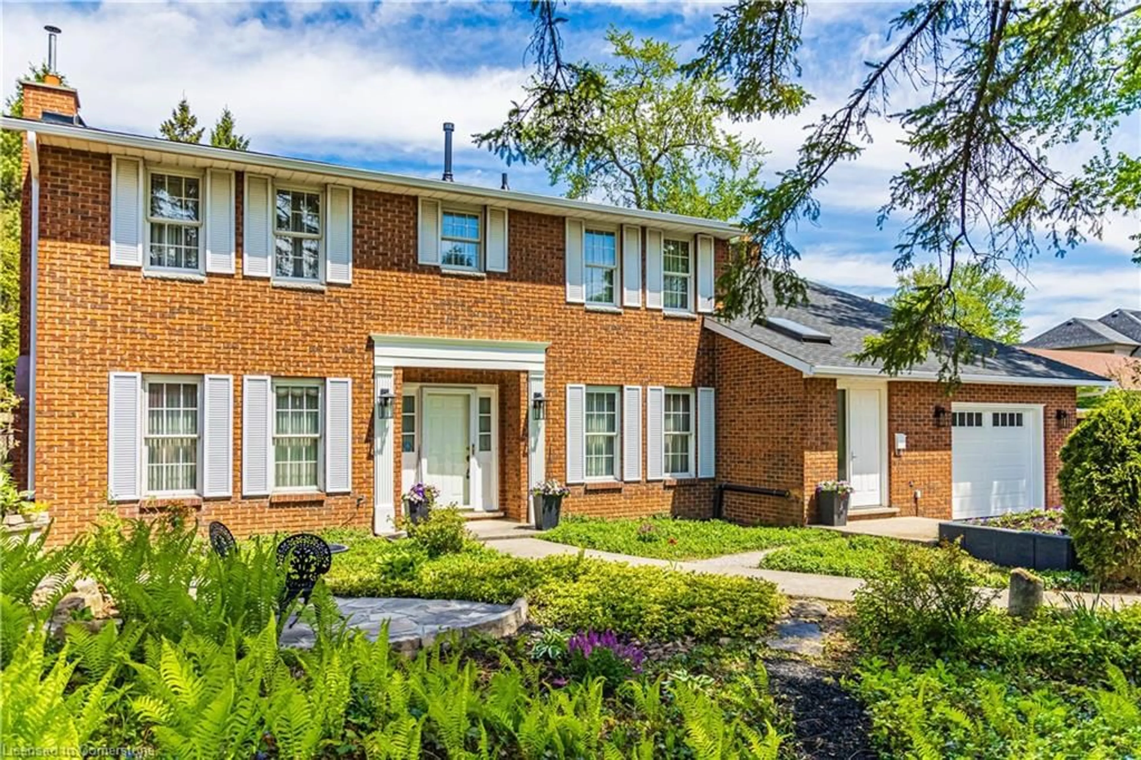 Home with brick exterior material, street for 637 Hiawatha Blvd, Hamilton Ontario L9G 3A6