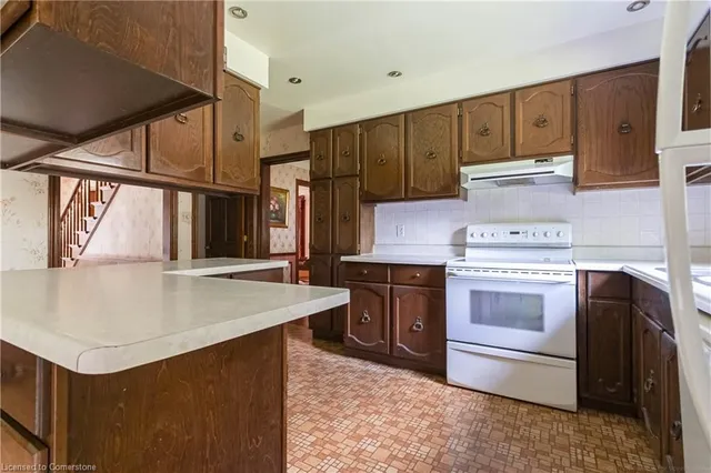 Additional property image - 637 Hiawatha Blvd