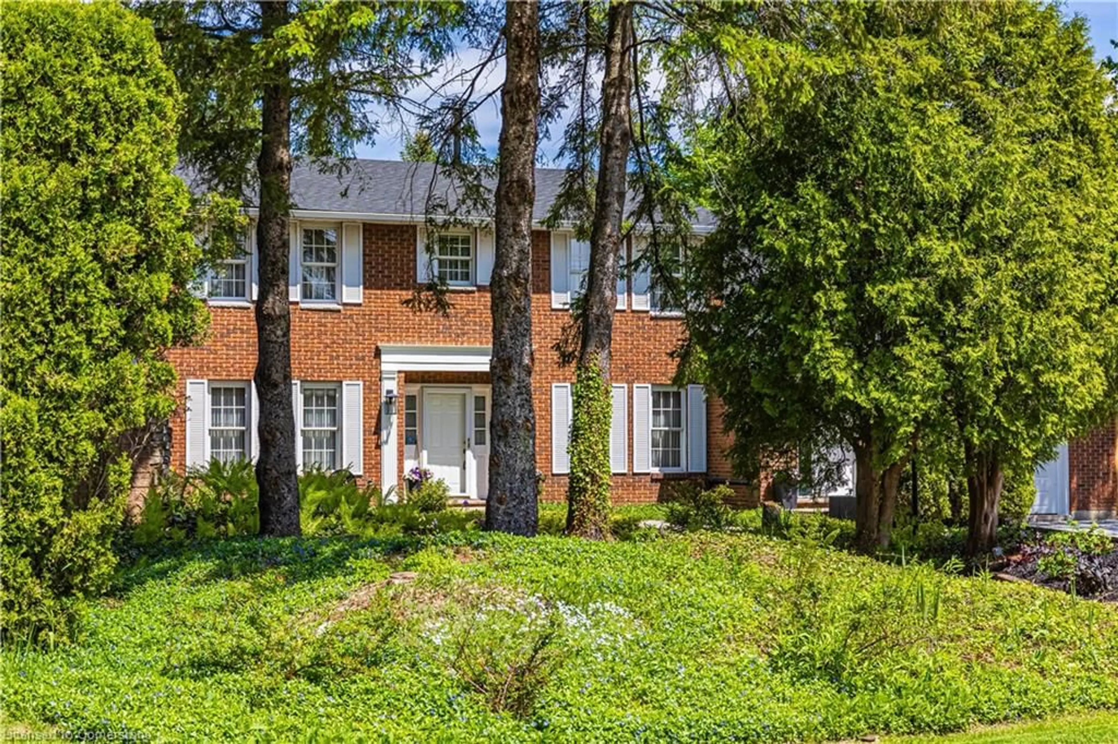 Home with brick exterior material, street for 637 Hiawatha Blvd, Hamilton Ontario L9G 3A6
