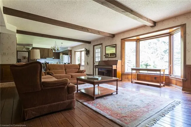 Additional property image - 637 Hiawatha Blvd