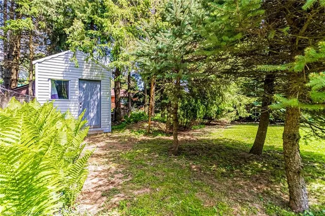Additional property image - 637 Hiawatha Blvd