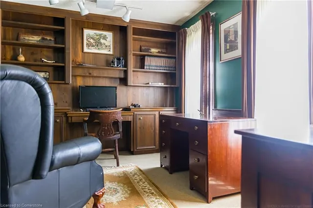 Additional property image - 637 Hiawatha Blvd