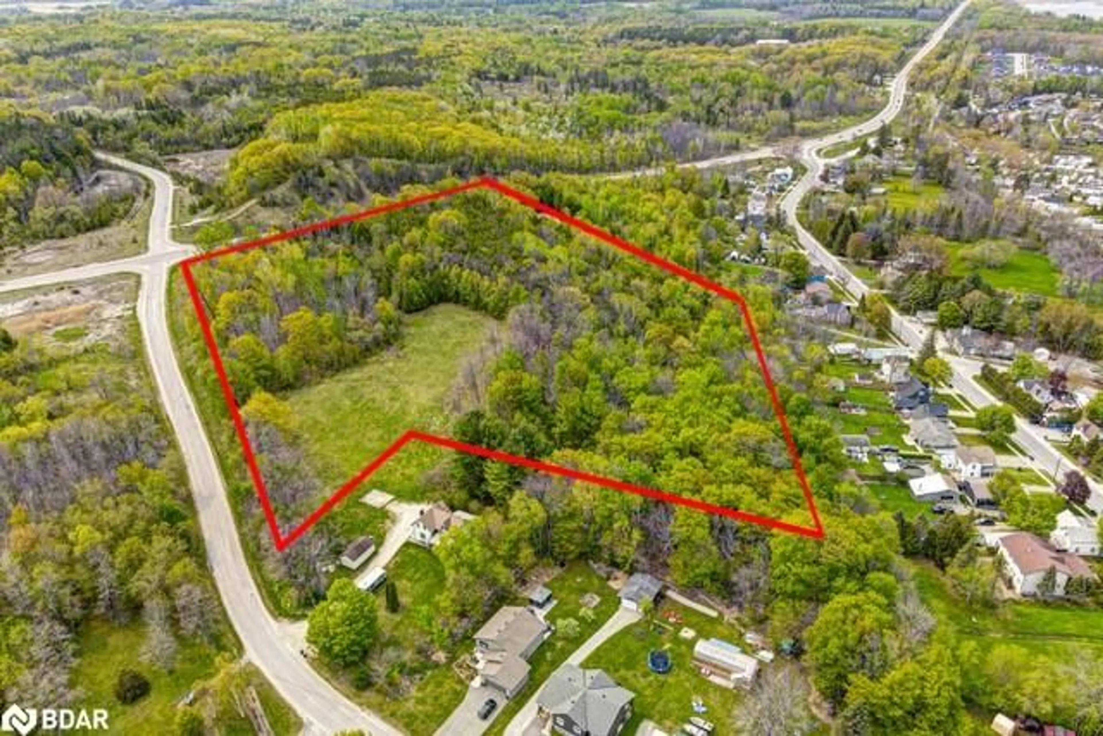 A pic from outside/outdoor area/front of a property/back of a property/a pic from drone, forest/trees view for 400 Newton St St, Victoria Harbour Ontario L0K 2A0