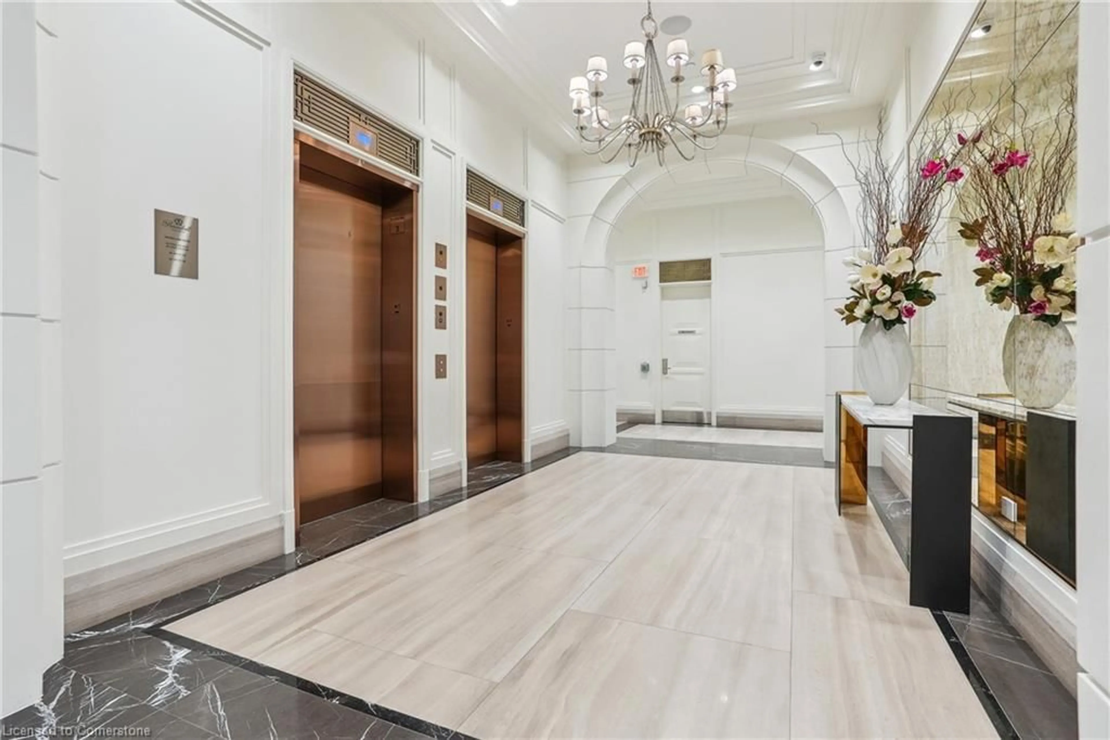 Indoor foyer for 300 Randall St #PH9, Oakville Ontario L6J 0G2