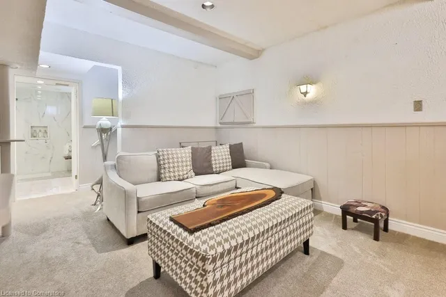 Additional property image - 35 Bowshelm Crt