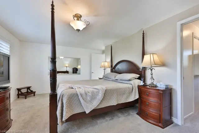 Additional property image - 35 Bowshelm Crt