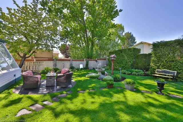 Additional property image - 35 Bowshelm Crt