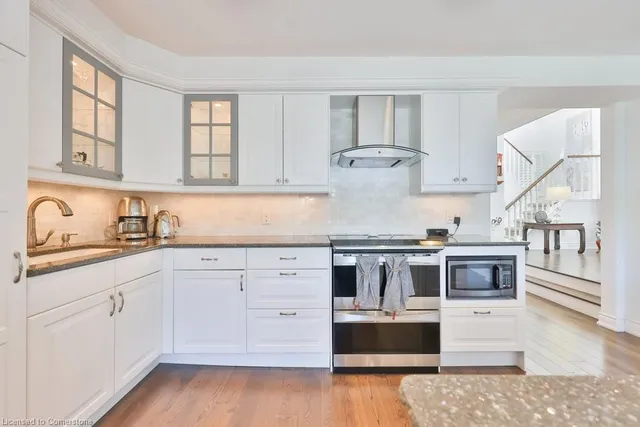 Additional property image - 35 Bowshelm Crt