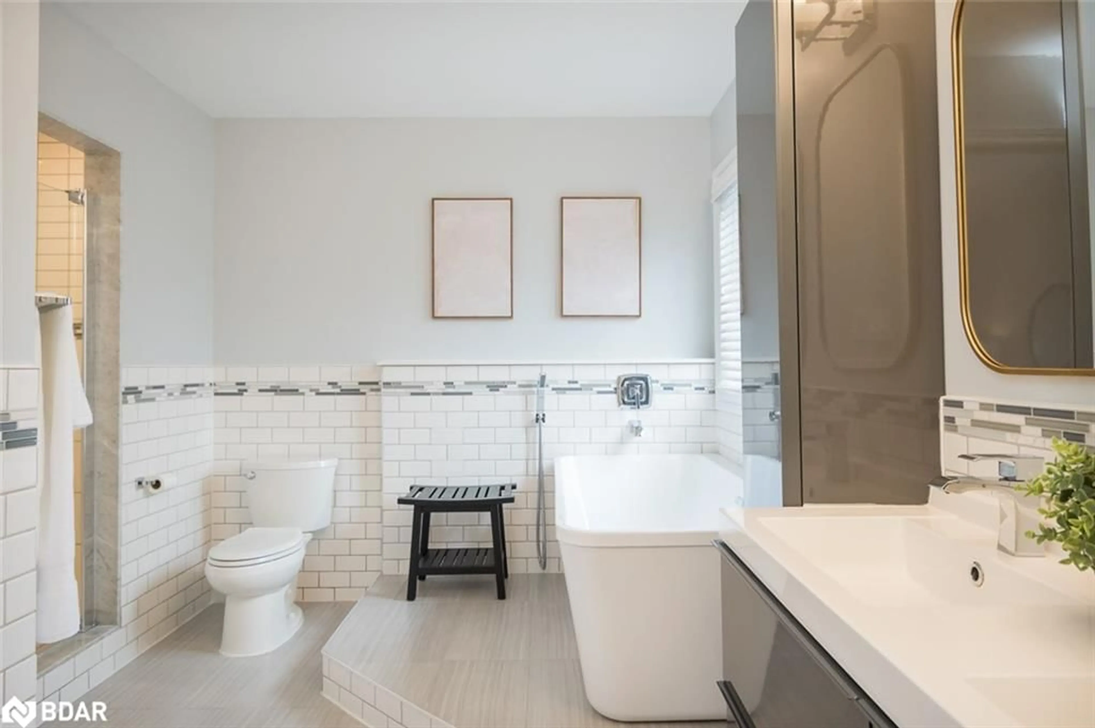 Contemporary bathroom, ceramic/tile floor for 446 Black Dr, Milton Ontario L9T 6S1