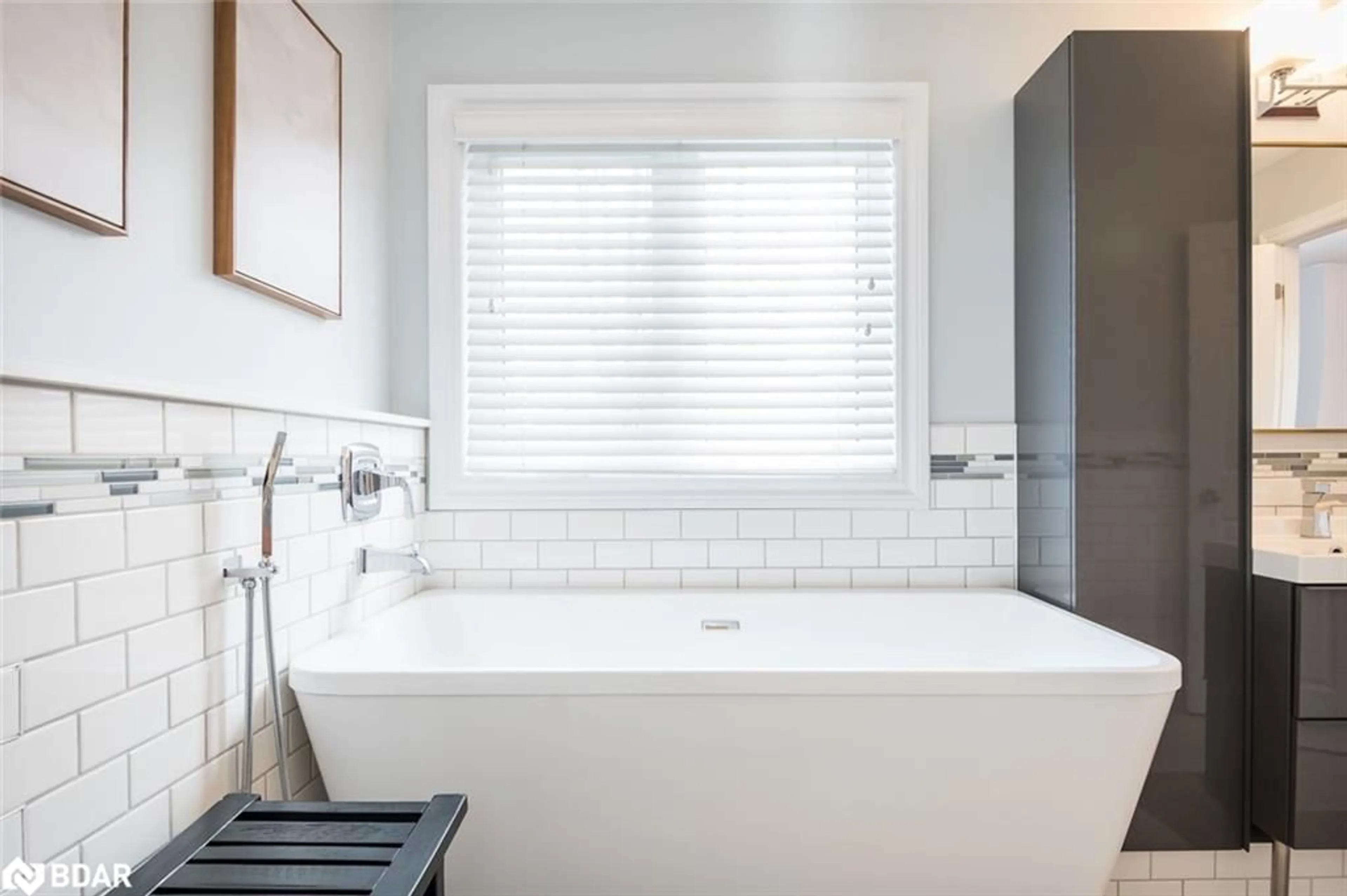 Contemporary bathroom, ceramic/tile floor for 446 Black Dr, Milton Ontario L9T 6S1