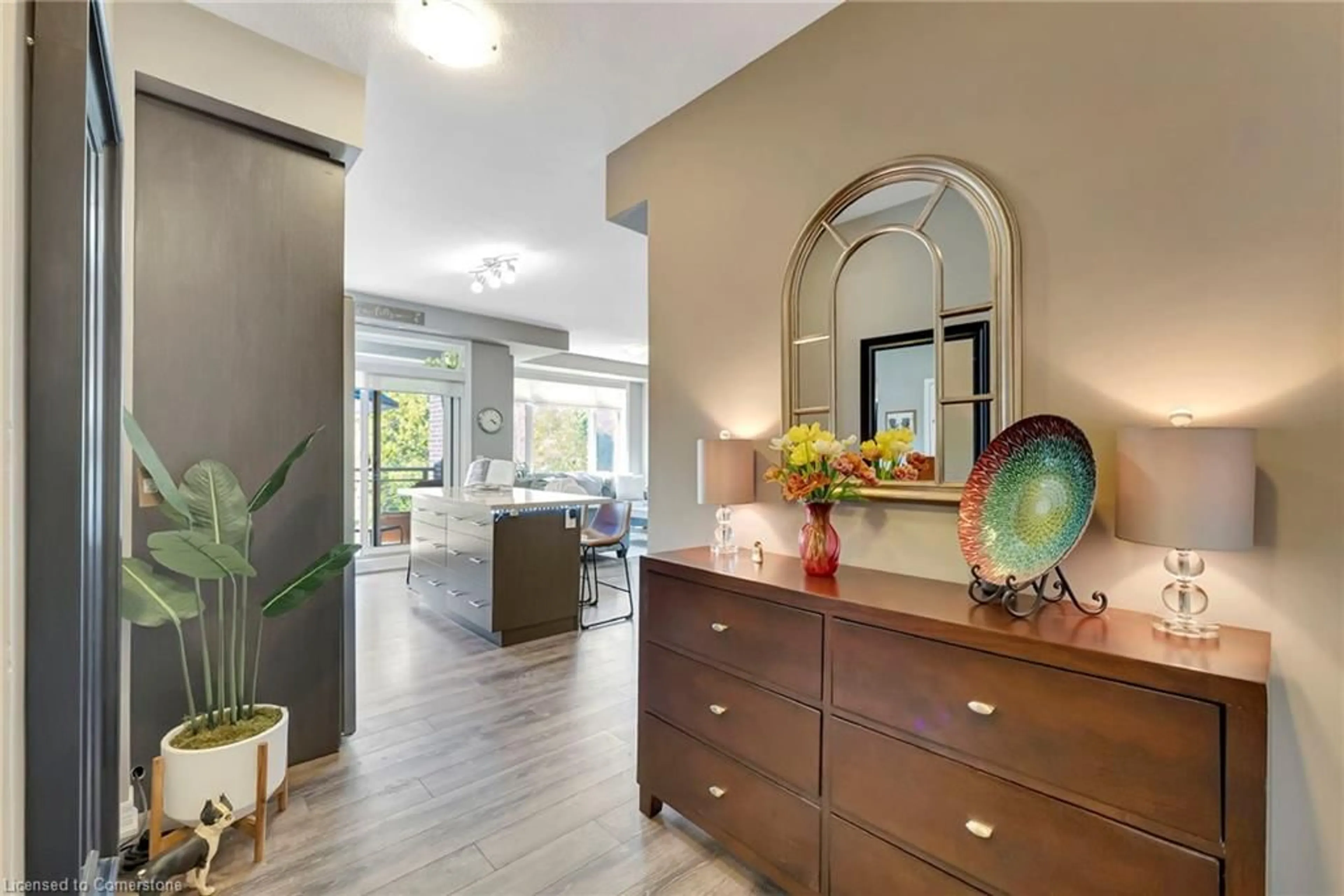 Indoor entryway for 457 Plains Rd #218, Burlington Ontario L7T 0B8