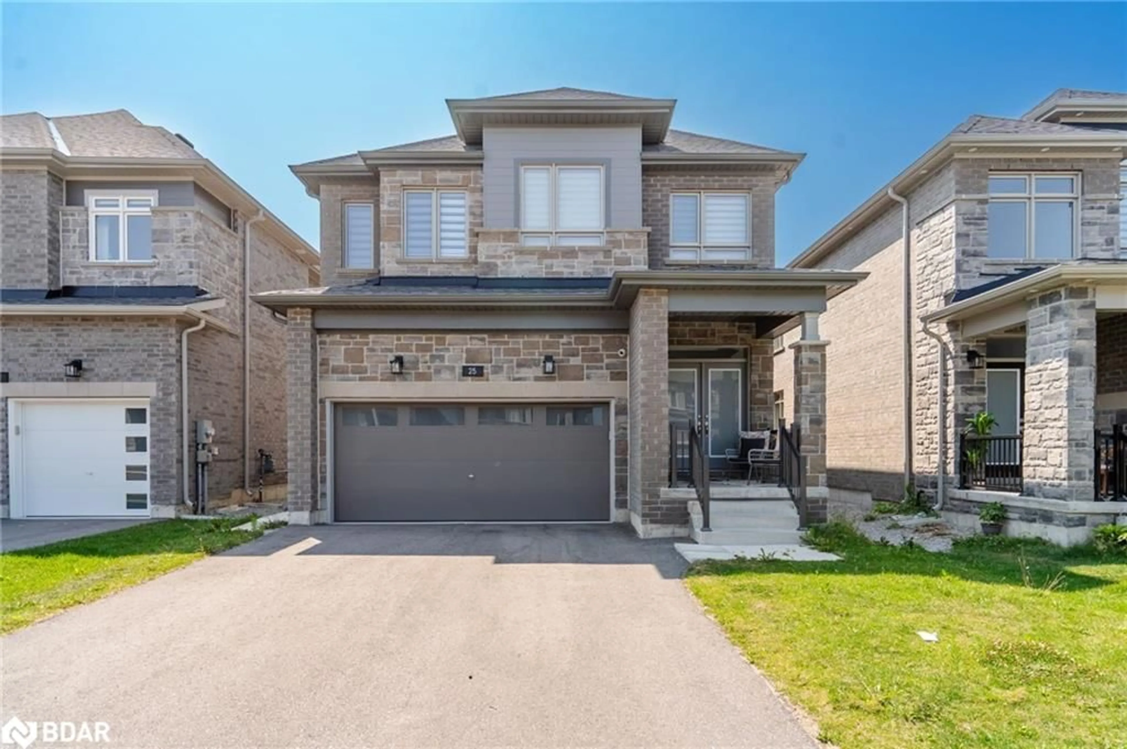 Home with brick exterior material, street for 25 Paddington Grove, Barrie Ontario L9J 0J3