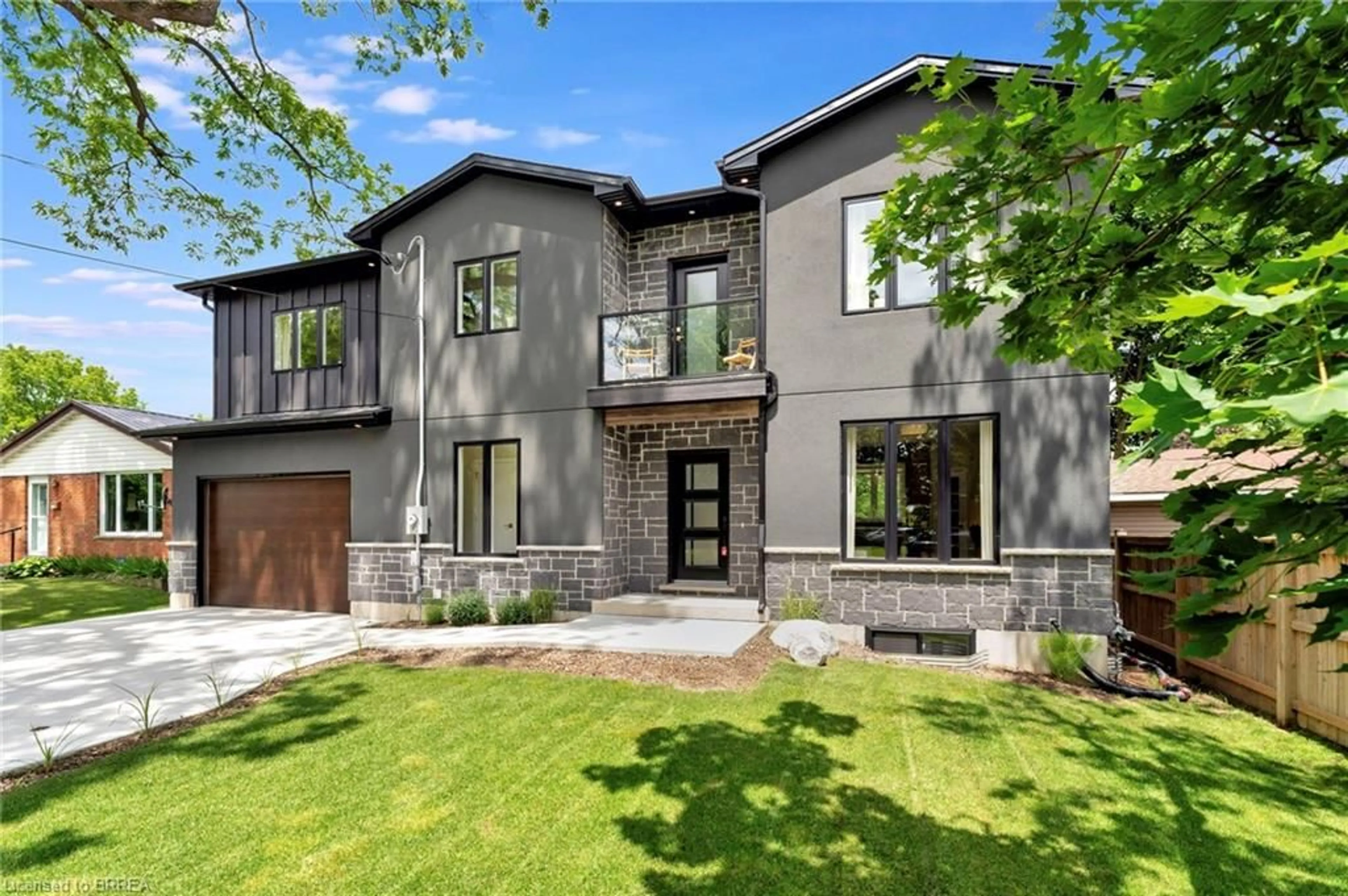 Home with brick exterior material, street for 21 North St, Aylmer Ontario N5H 2Y5