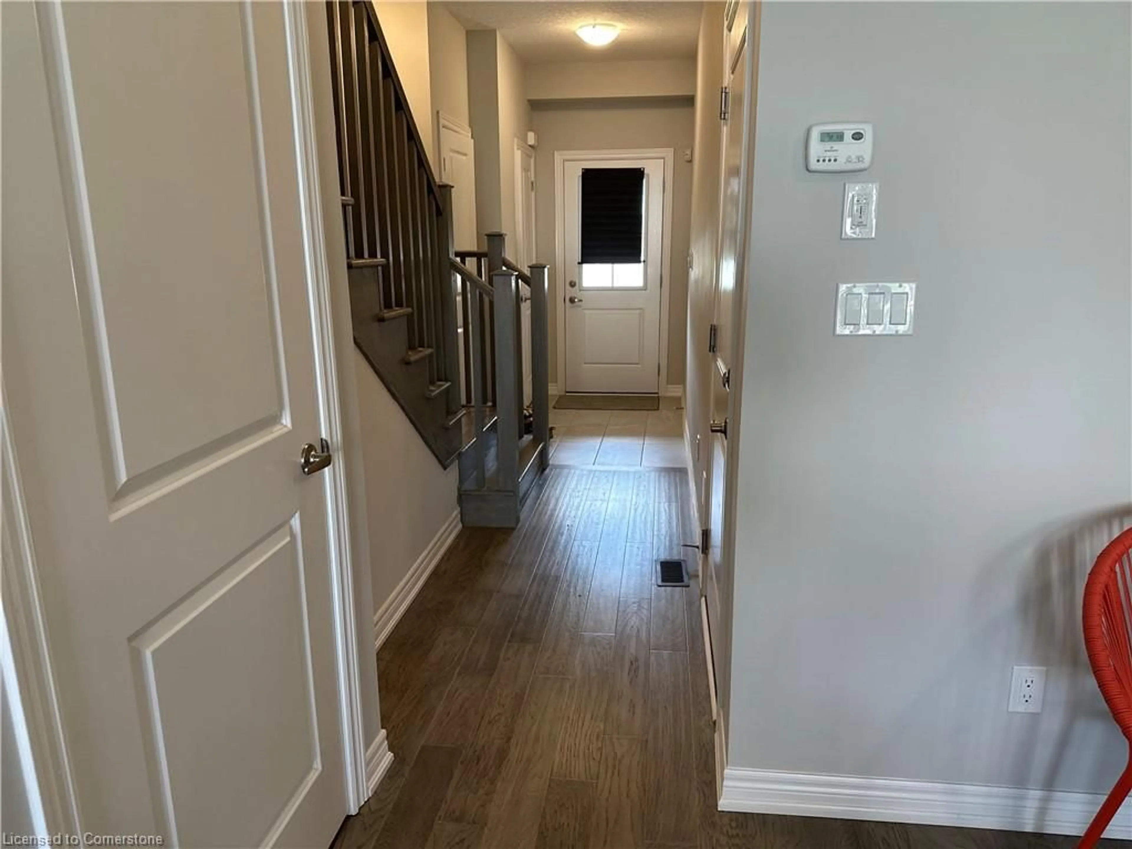 Indoor entryway for 29 Mia Dr, Hamilton Ontario L9B 0J8