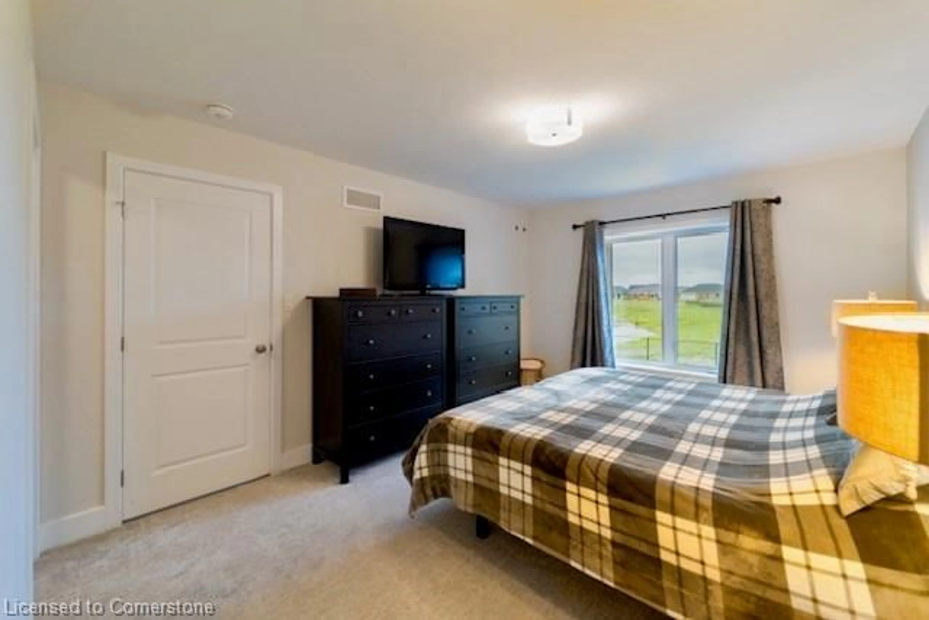 A pic of a room for 8 Harlequin Crt, St. Thomas Ontario N5R 0L5