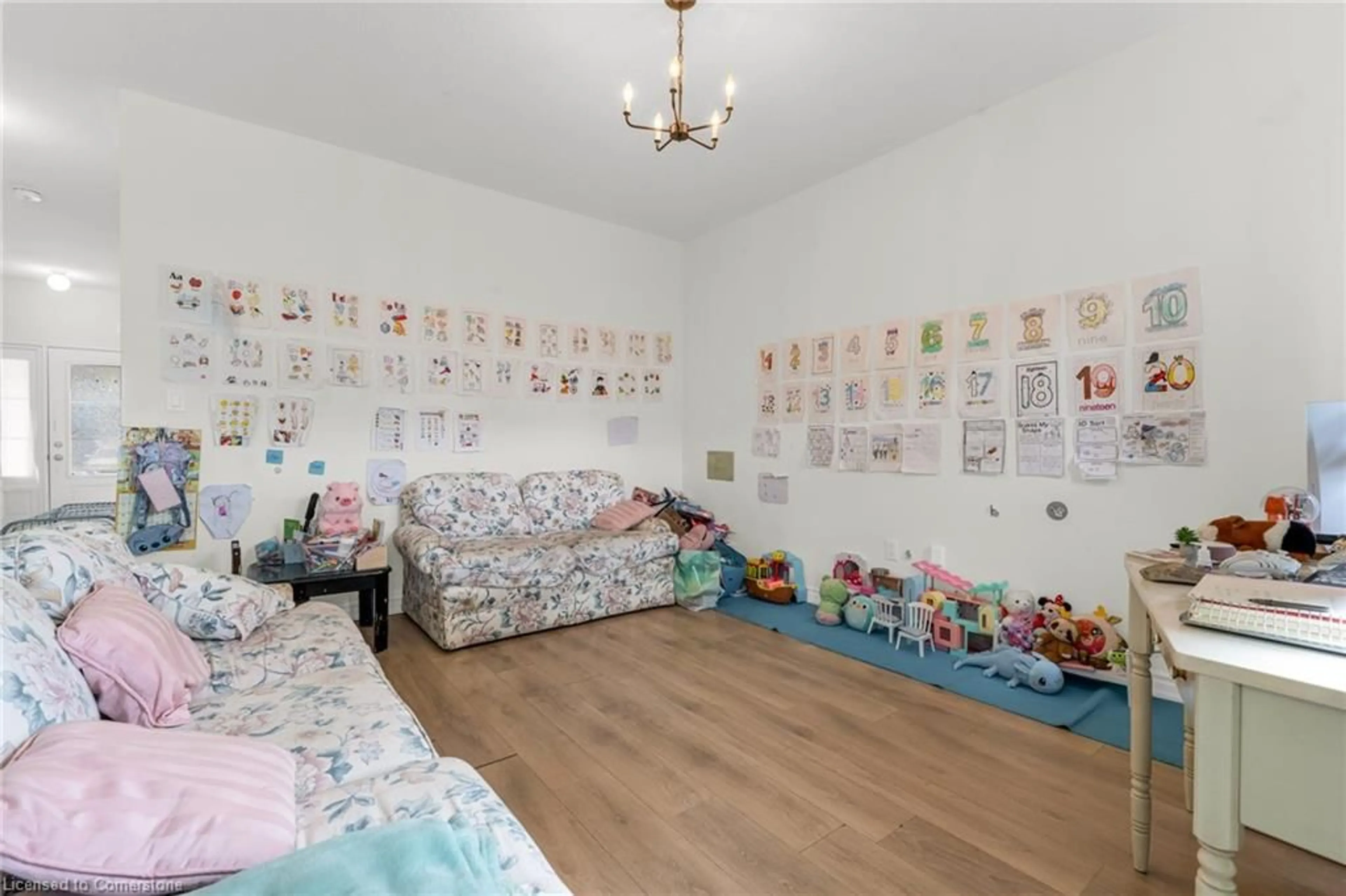 A pic of a room for 112 Tumblewood Pl, Welland Ontario L3B 0J3